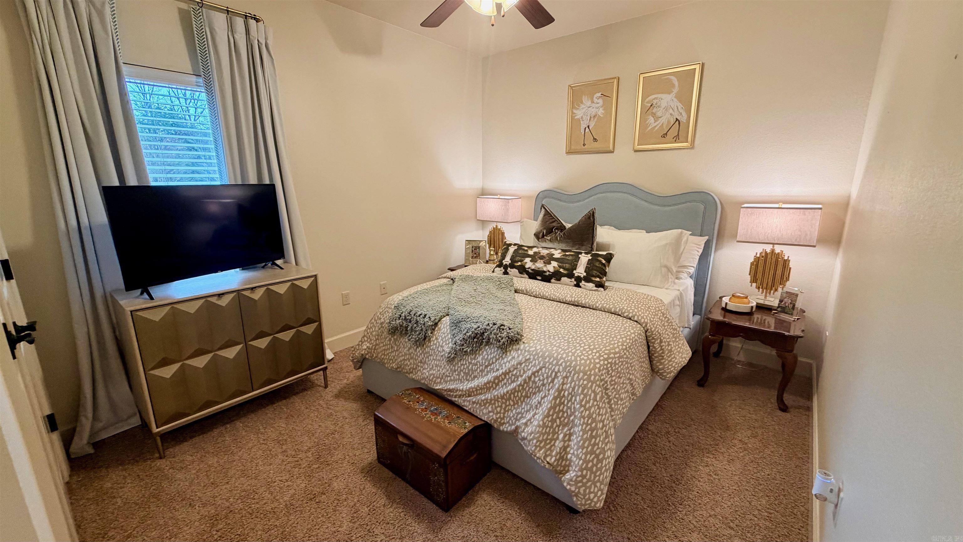 HUNTINGTON ESTATES - Residential