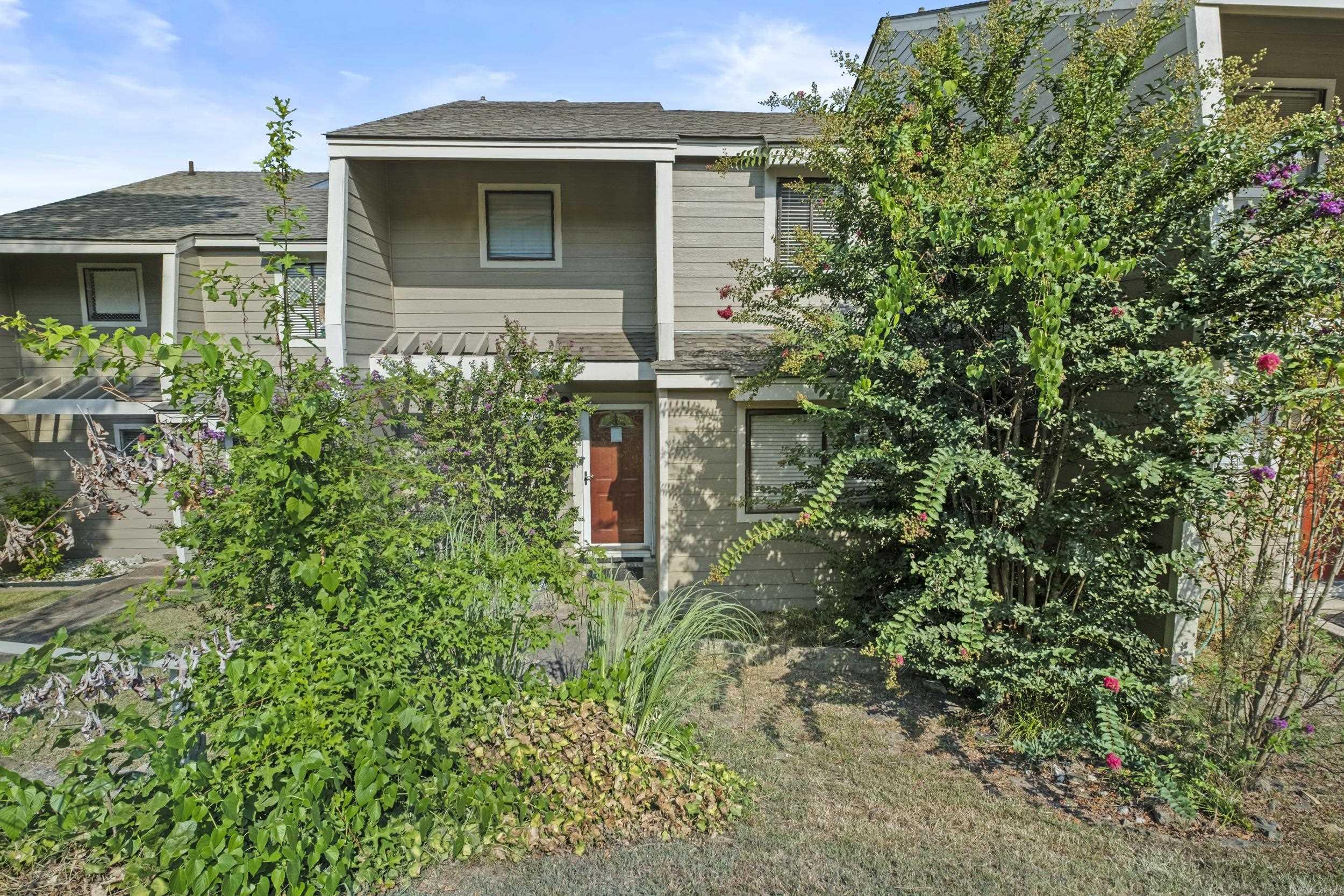 Stylish & Updated 3-Bedroom Condo in Prime Little Rock Location!** Welcome to this beautifully maintained 3-bedroom, 2.5-bathroom condo in the heart of Little Rock! Featuring a brand new **roof and siding installed in 2024** Step inside to discover a spacious, open-concept living area filled with natural light—perfect for entertaining or relaxing. The kitchen has ample cabinetry and flows seamlessly into the dining and living spaces. Upstairs, the primary suite offers a full ensuite bathroom. Enjoy the convenience of low-maintenance living with modern updates and a location close to shopping, dining, and easy highway access. Whether you're a first-time homebuyer, downsizing, or looking for an investment opportunity, this condo checks all the boxes! **Don't miss your chance to own this move-in-ready gem—schedule your showing today!**