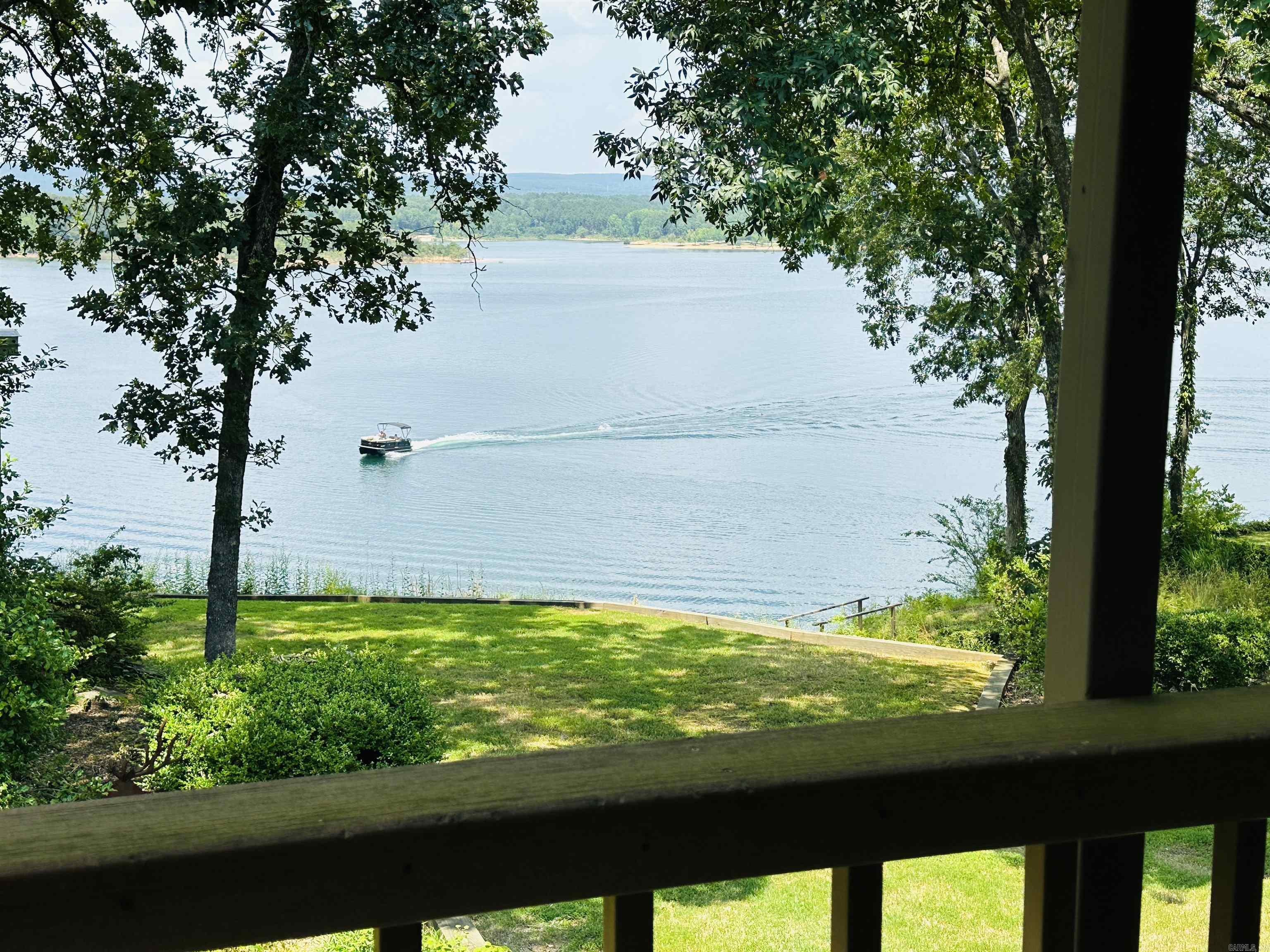 BRIARCLIFF - LAKE - Residential