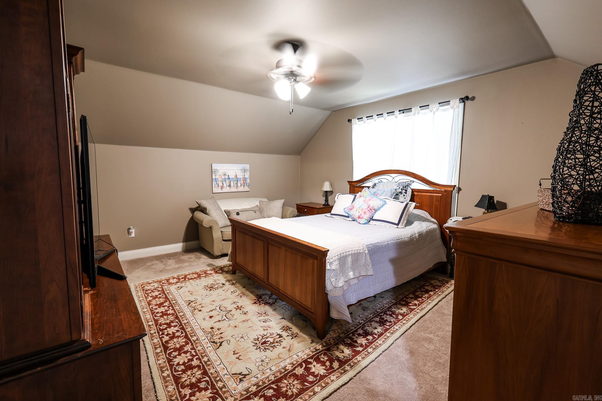 COUNTRY CLUB ESTATES - Residential