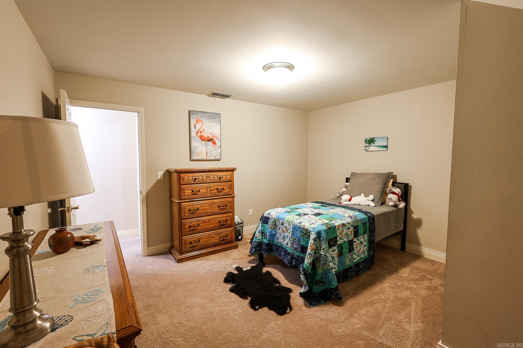 COUNTRY CLUB ESTATES - Residential