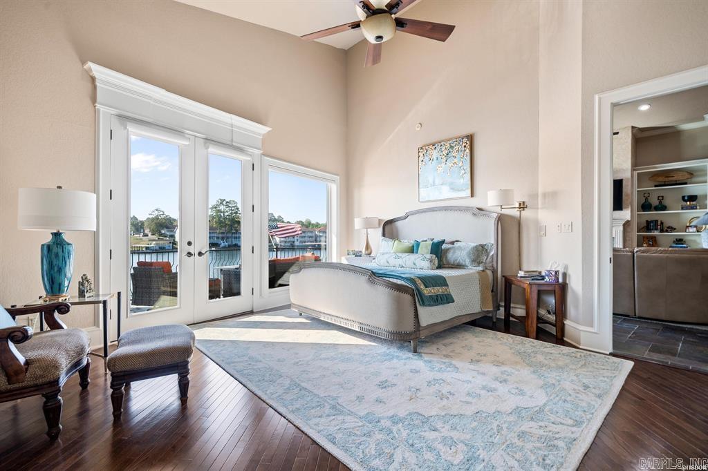 Paradise Lake Village - Residential