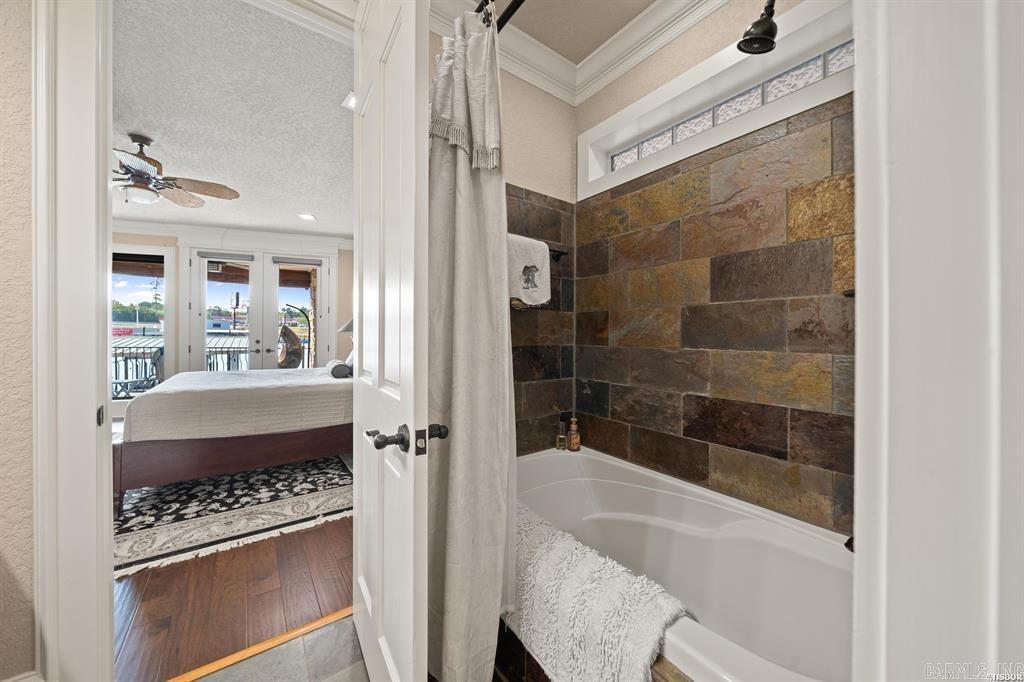 Paradise Lake Village - Residential