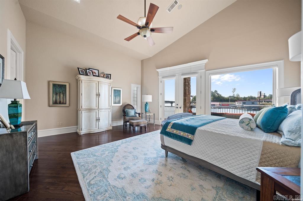 Paradise Lake Village - Residential