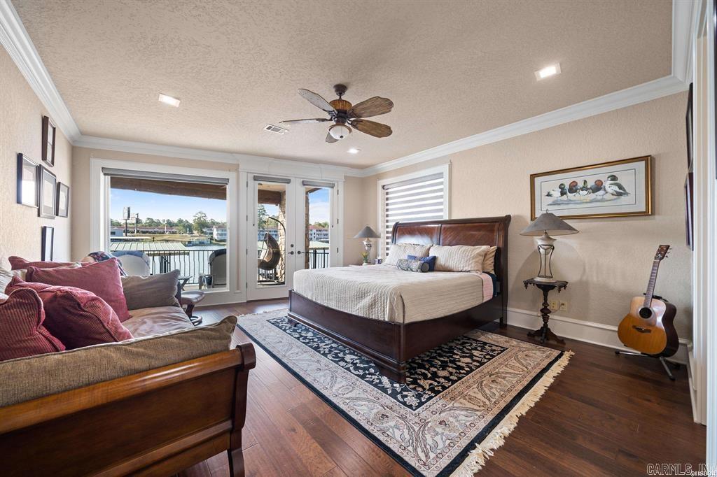 Paradise Lake Village - Residential