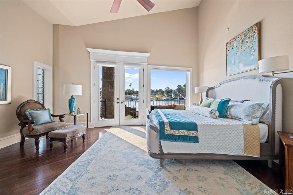 Paradise Lake Village - Residential