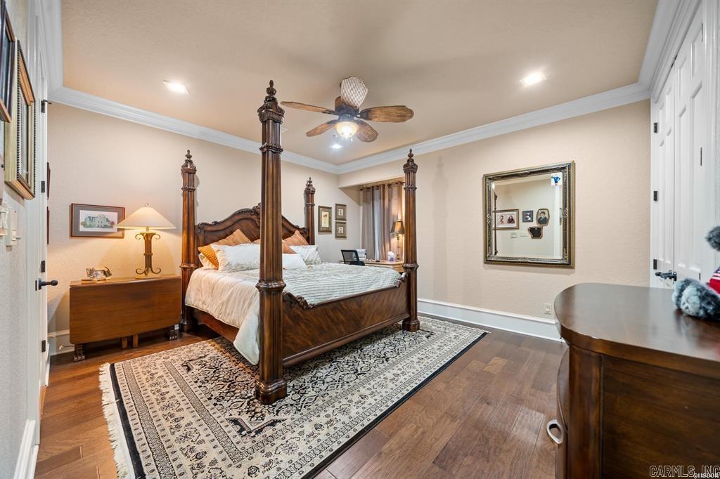 Paradise Lake Village - Residential