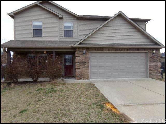 *NORTH LITTLE ROCK* LOVELY TWO STORY HOME IN TRAMMEL ESTATES!! This 3 Bed And 2.5 Bath Home Features 1848 Square Feet! Carpet, Vinyl And Tile Flooring Throughout! Range, Fridge, Dishwasher And Disposal Included! Central Heat & Air! 2 Car Garage For Parking! PET FRIENDLY!! AVAILABLE MID TO LATE AUGUST 2025!!! <a href='https://raineyrealty.com/virtualtour.php?r=wgriMD'> Click here for a 360° Virtual Tour</a>