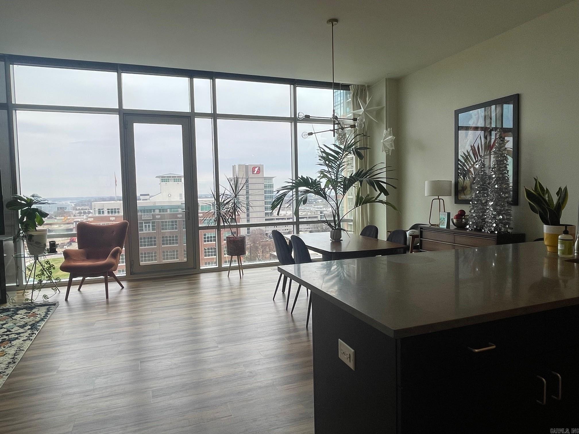 300 THIRD HPR - Residential