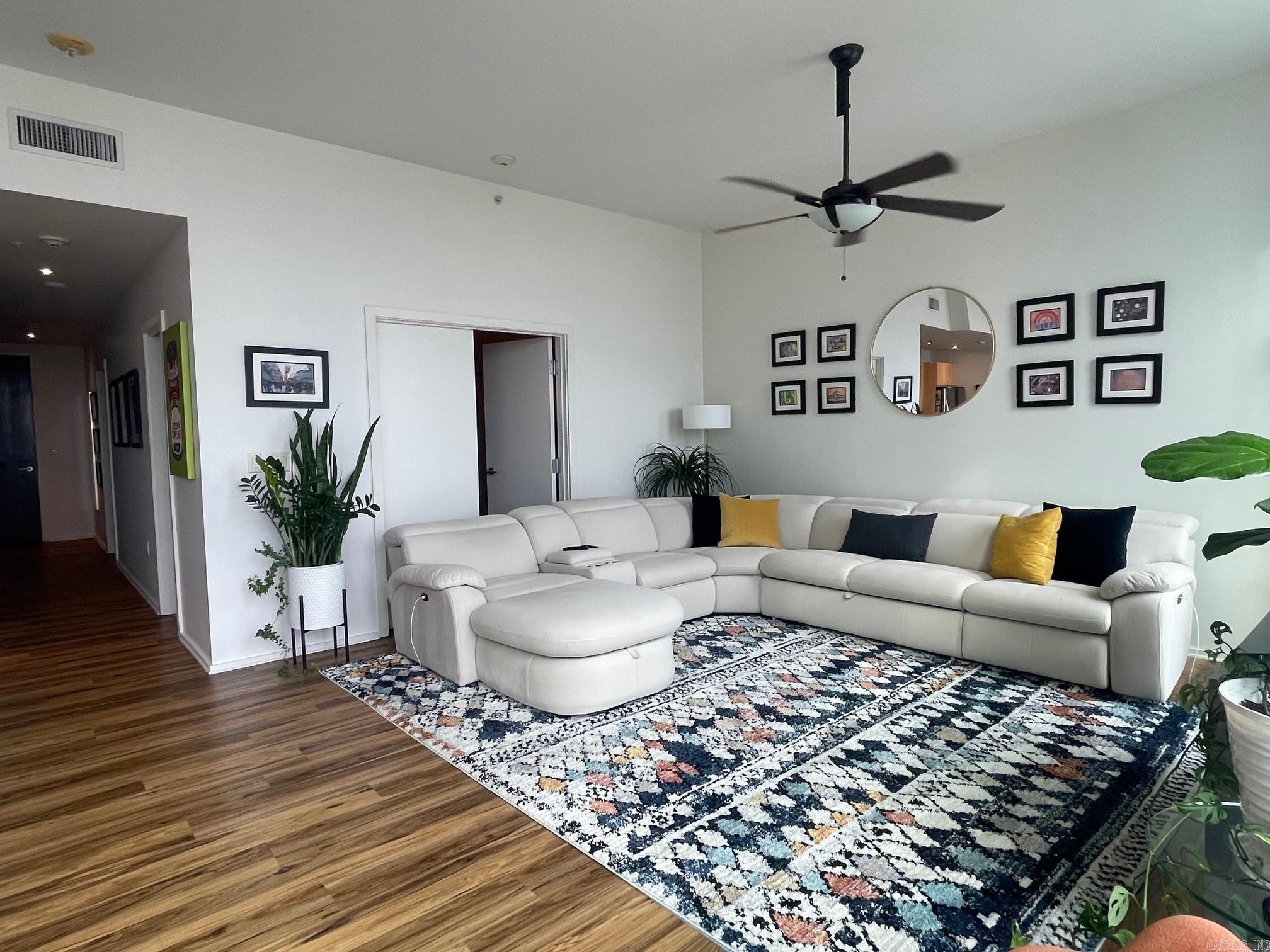 300 THIRD HPR - Residential