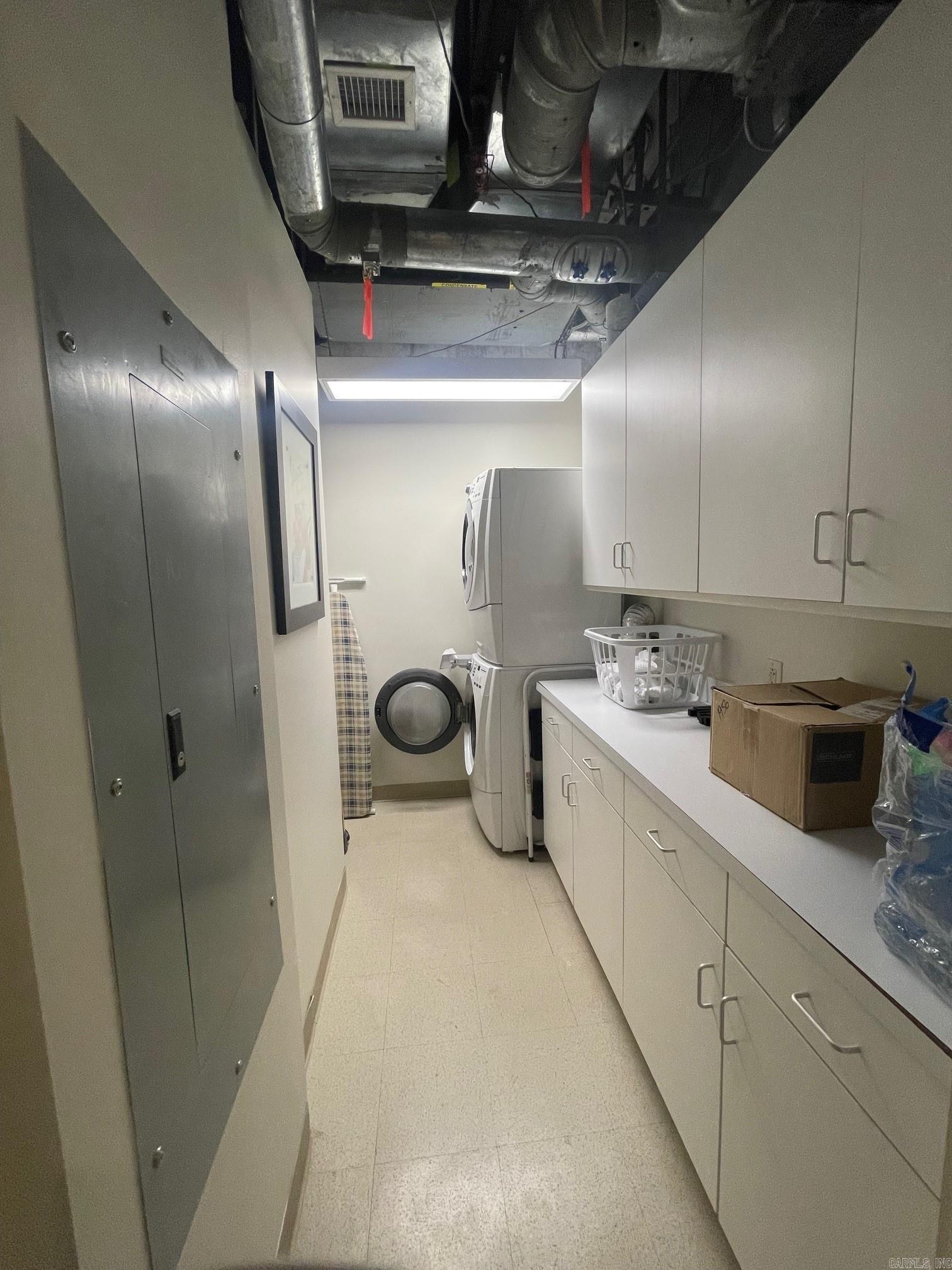 300 THIRD HPR - Residential