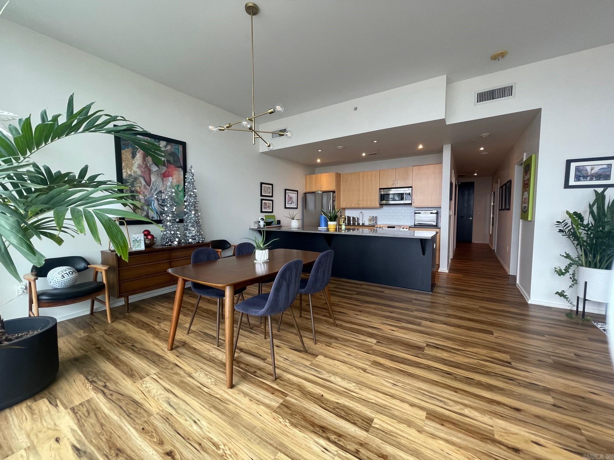 300 THIRD HPR - Residential