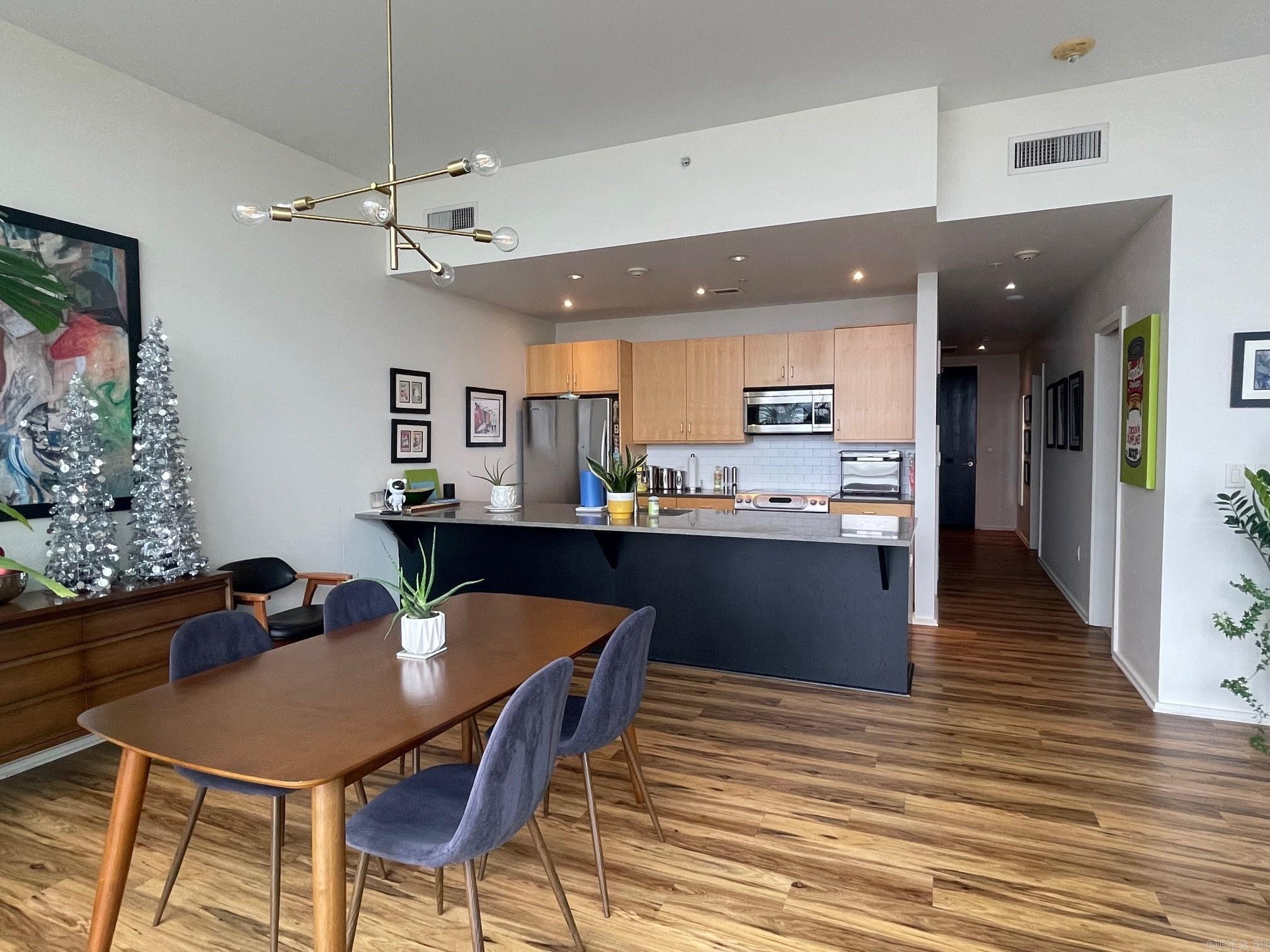 300 THIRD HPR - Residential