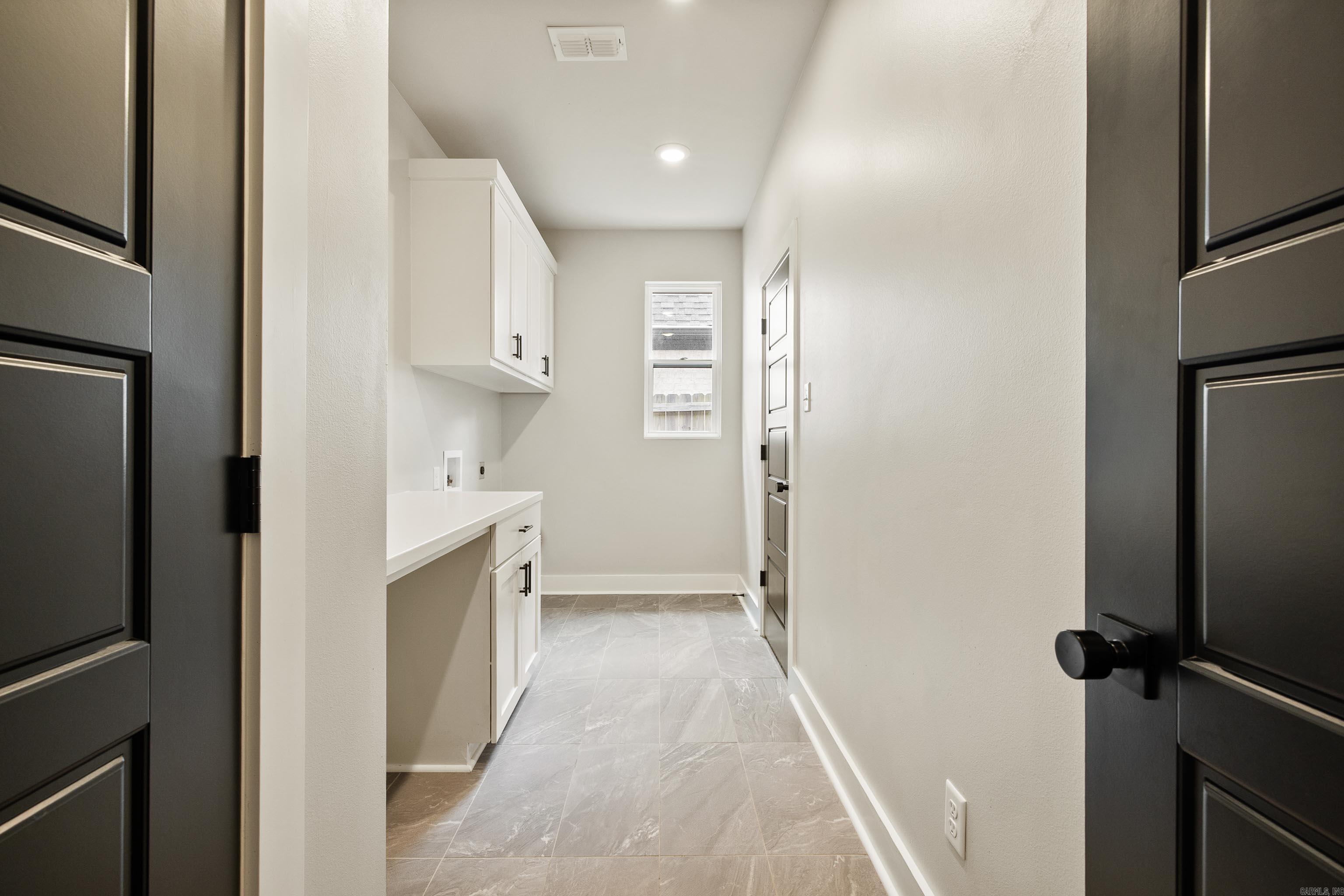 THE WOODS OF HURRICANE LAKE ESTA - Residential