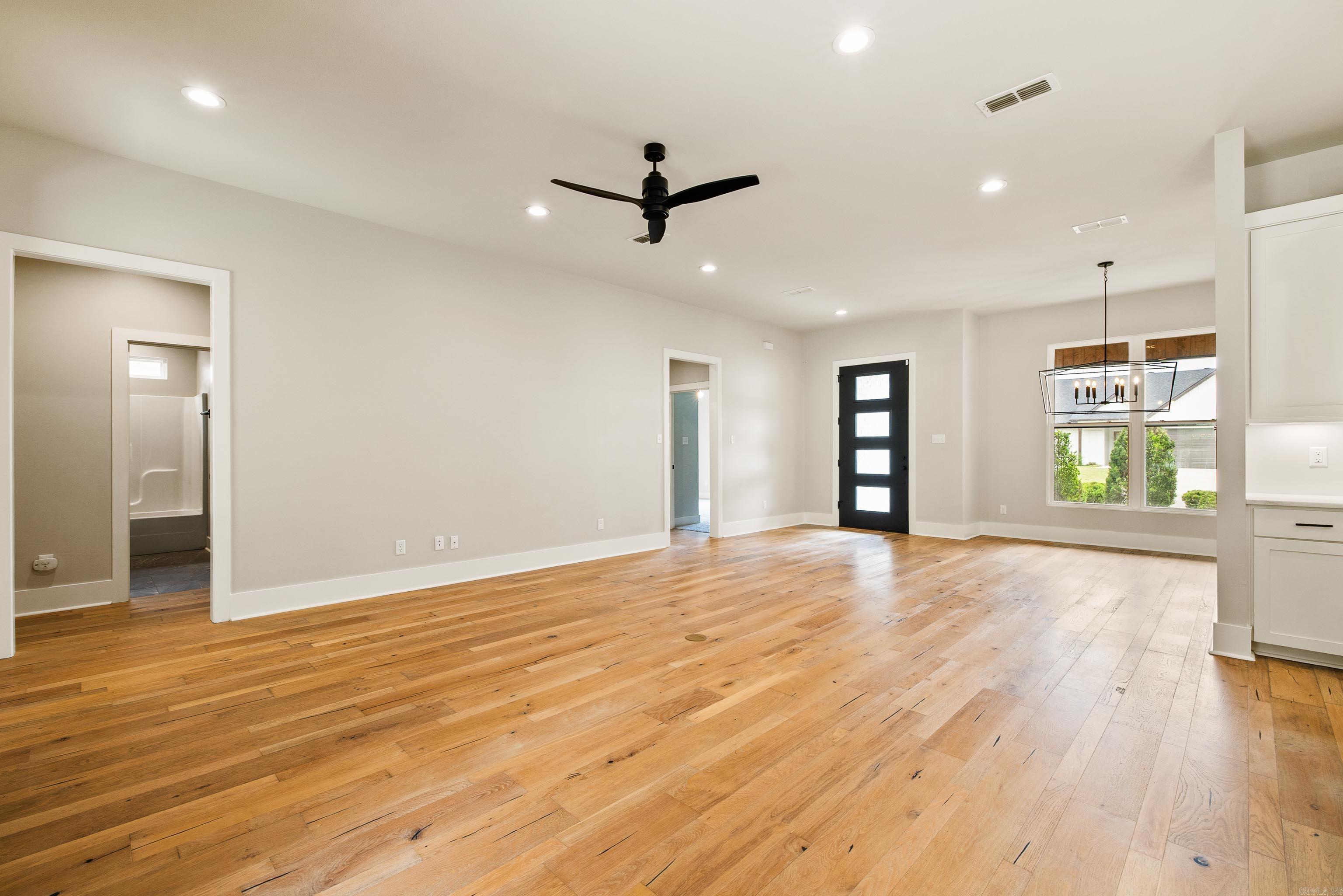 THE WOODS OF HURRICANE LAKE ESTA - Residential