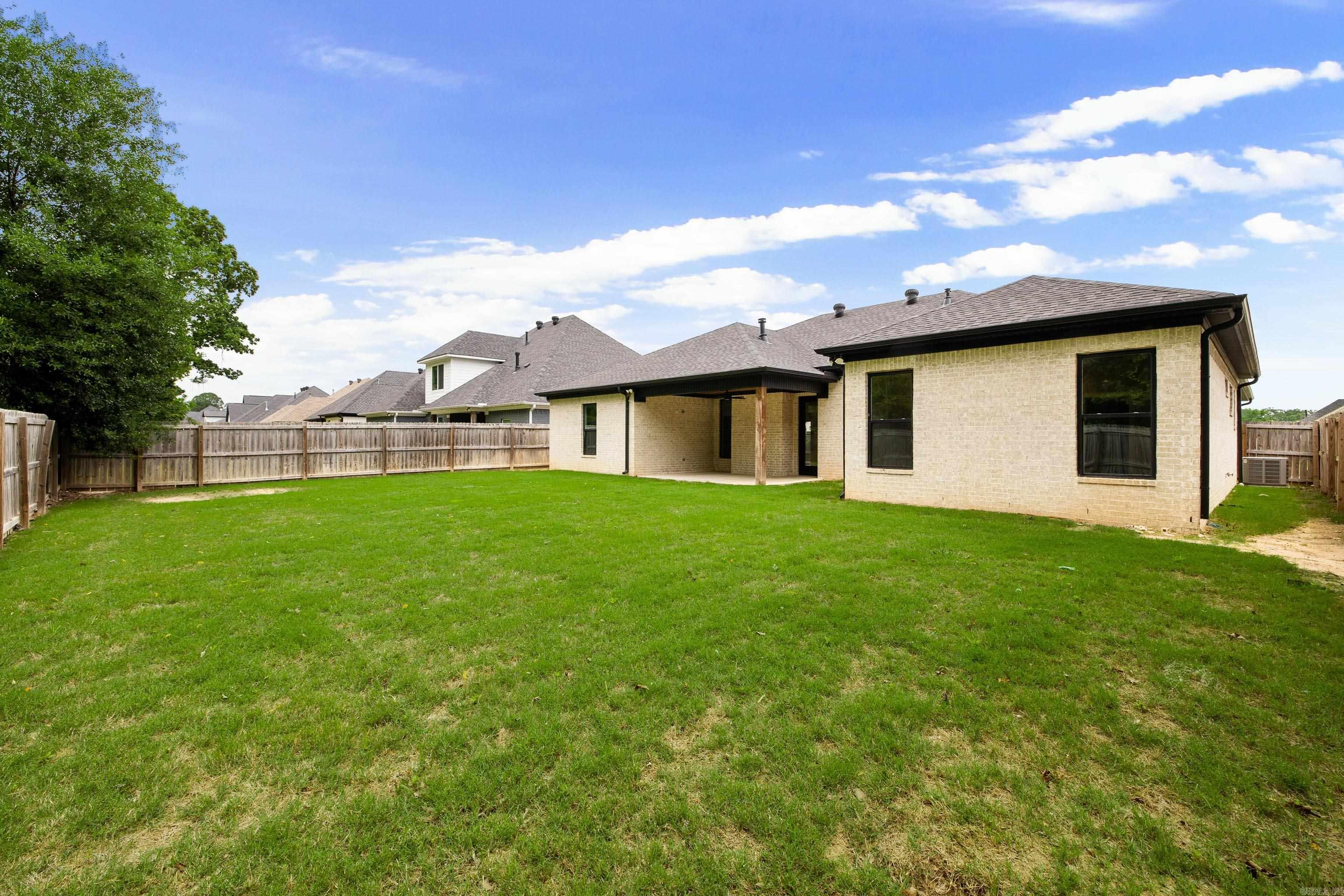 THE WOODS OF HURRICANE LAKE ESTA - Residential