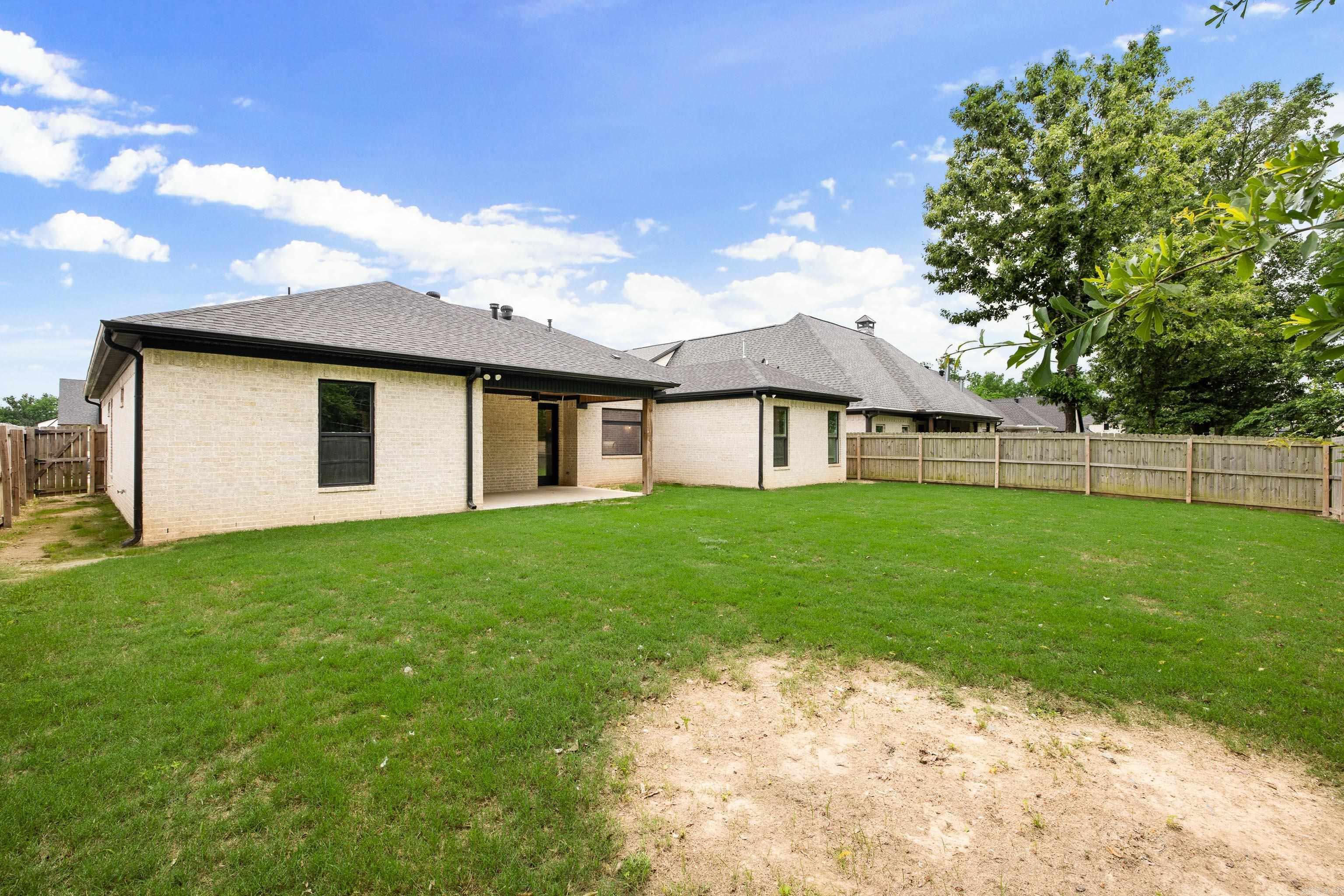 THE WOODS OF HURRICANE LAKE ESTA - Residential
