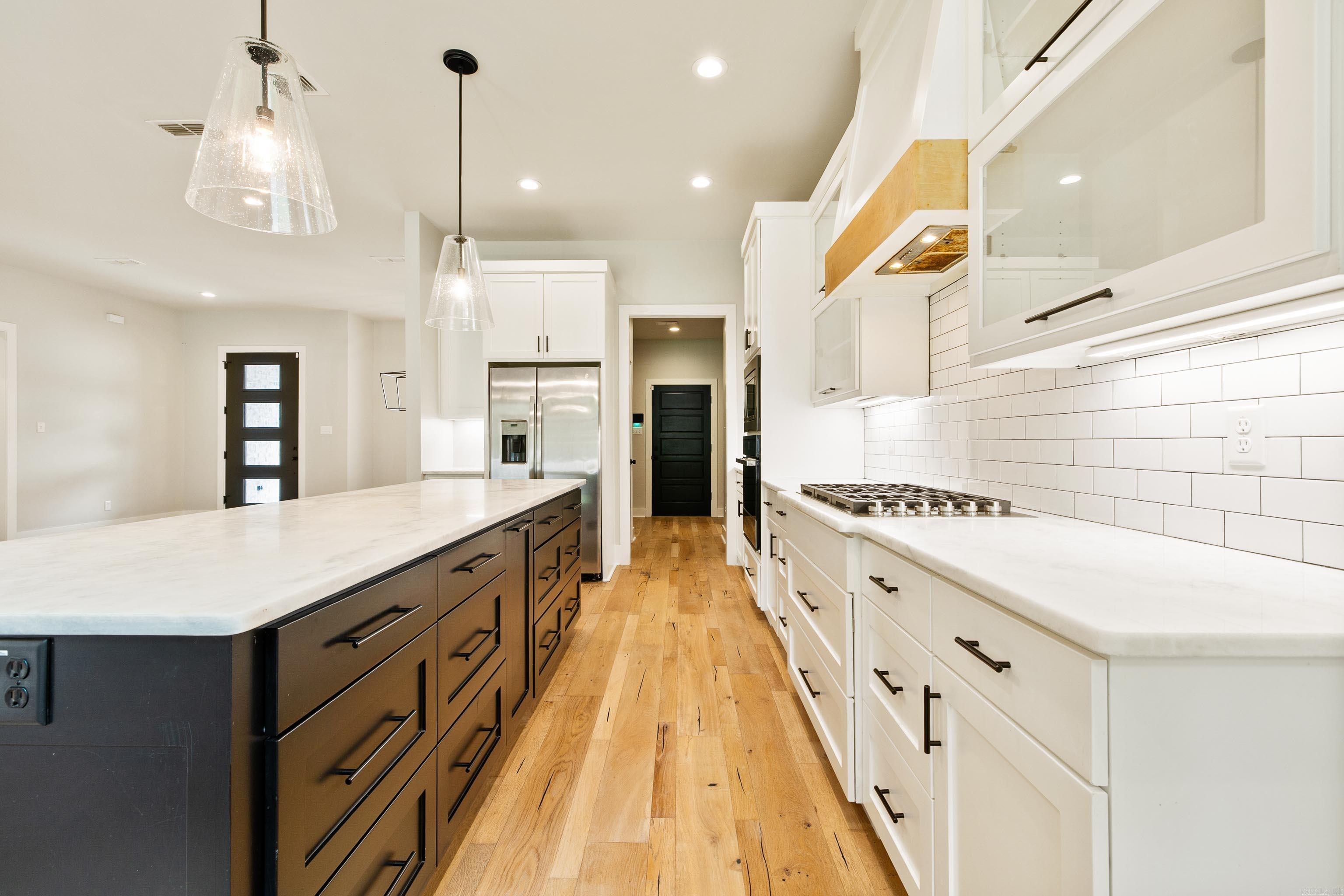 THE WOODS OF HURRICANE LAKE ESTA - Residential