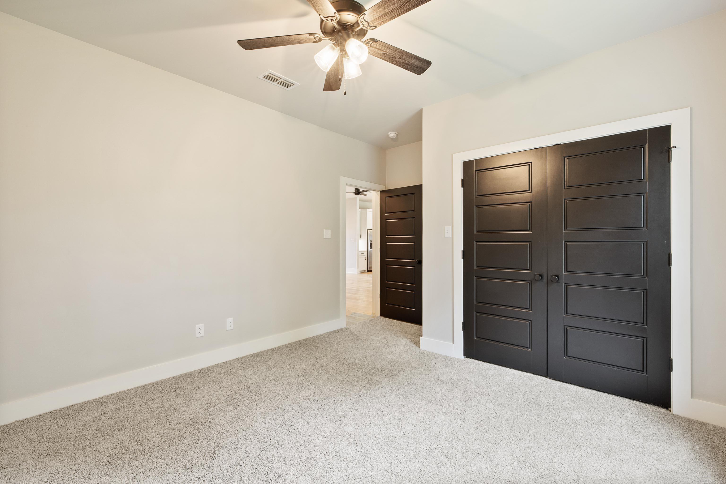 THE WOODS OF HURRICANE LAKE ESTA - Residential