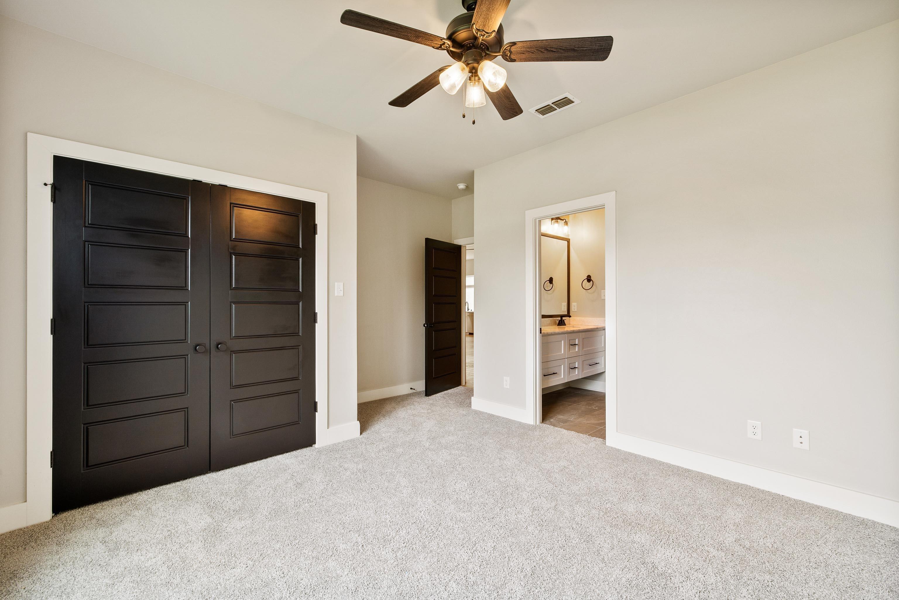 THE WOODS OF HURRICANE LAKE ESTA - Residential