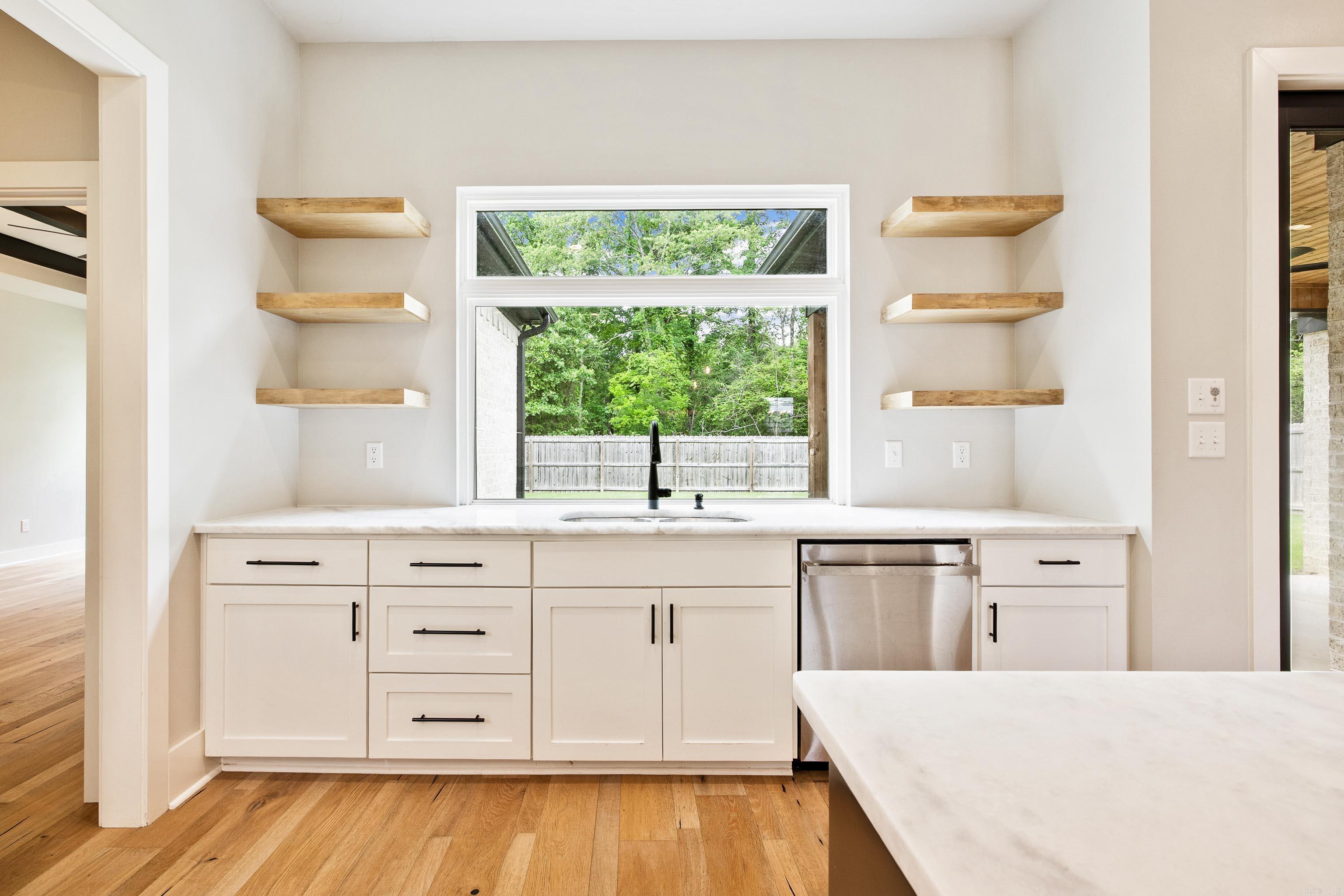 THE WOODS OF HURRICANE LAKE ESTA - Residential