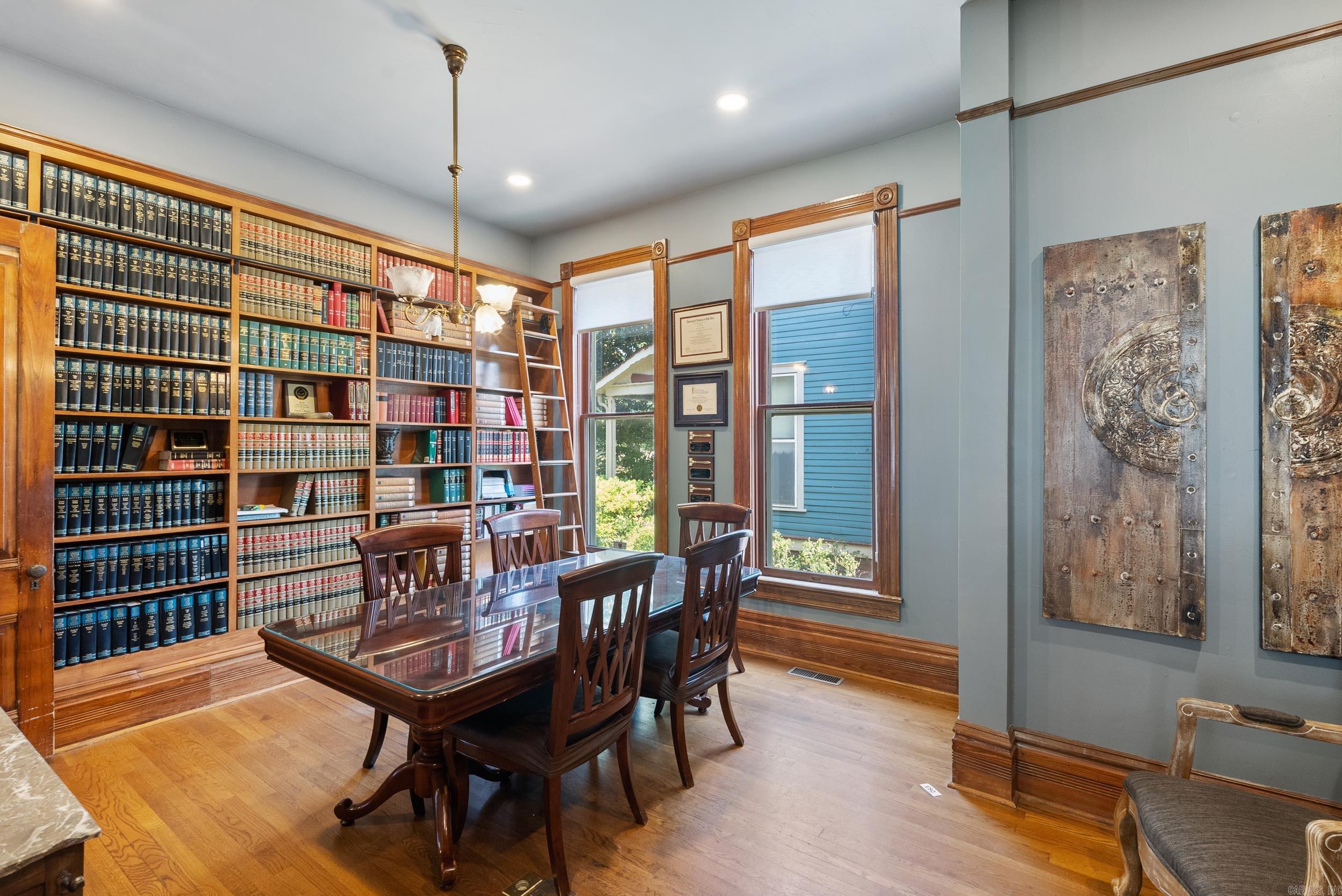 CITY OF LR L10 - Residential