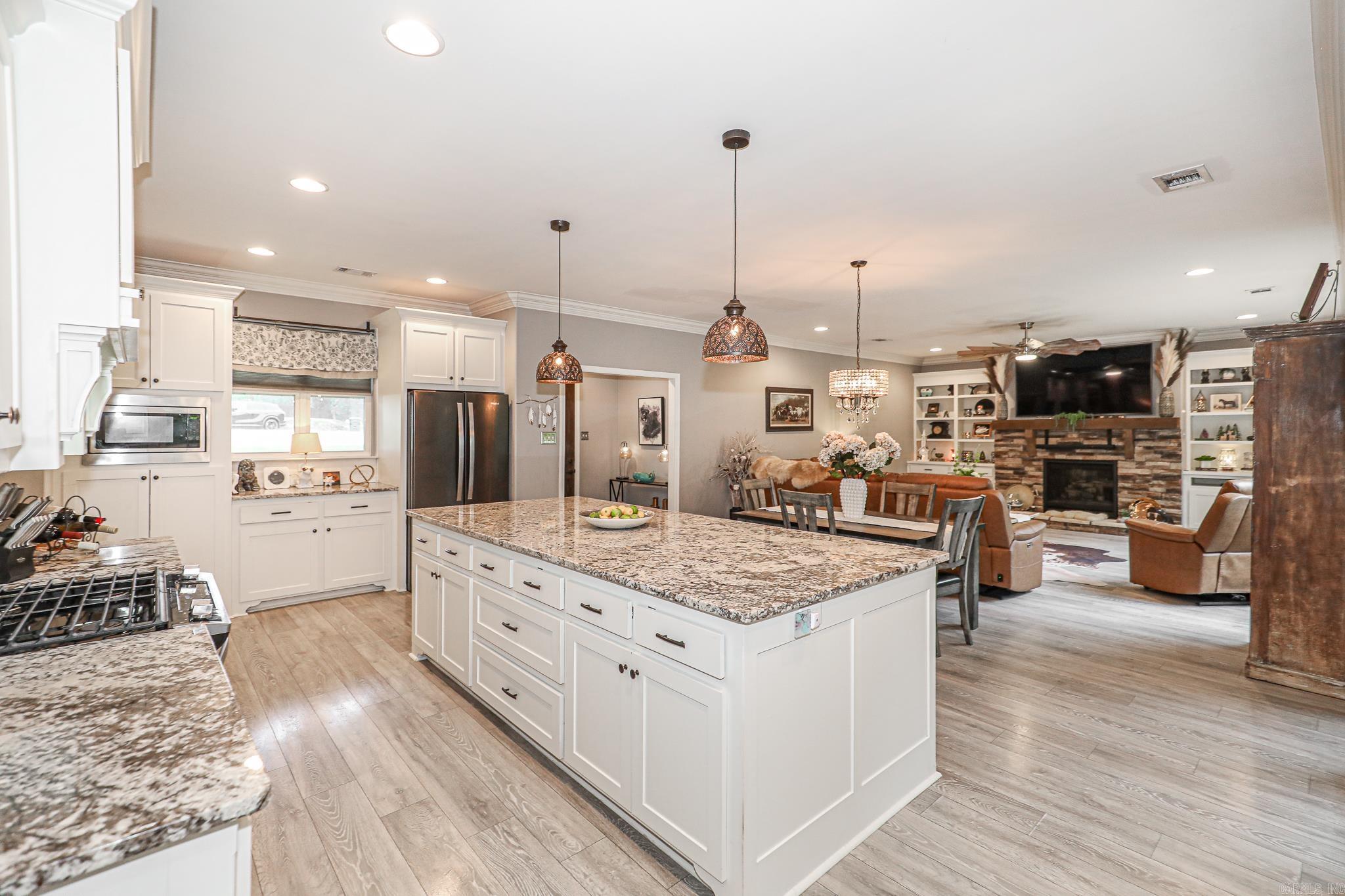 DIAMOND RIDGE ESTATES - Residential