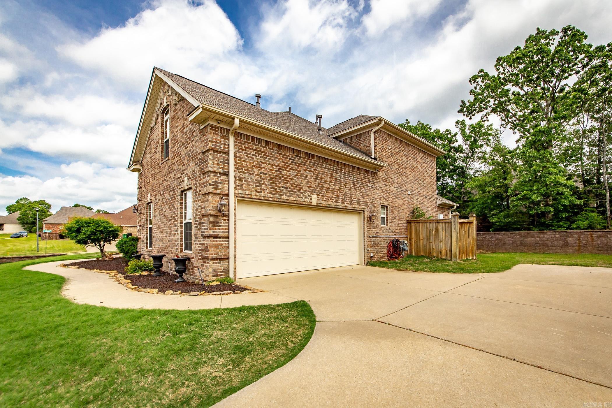 MILLERS CROSSING - Residential