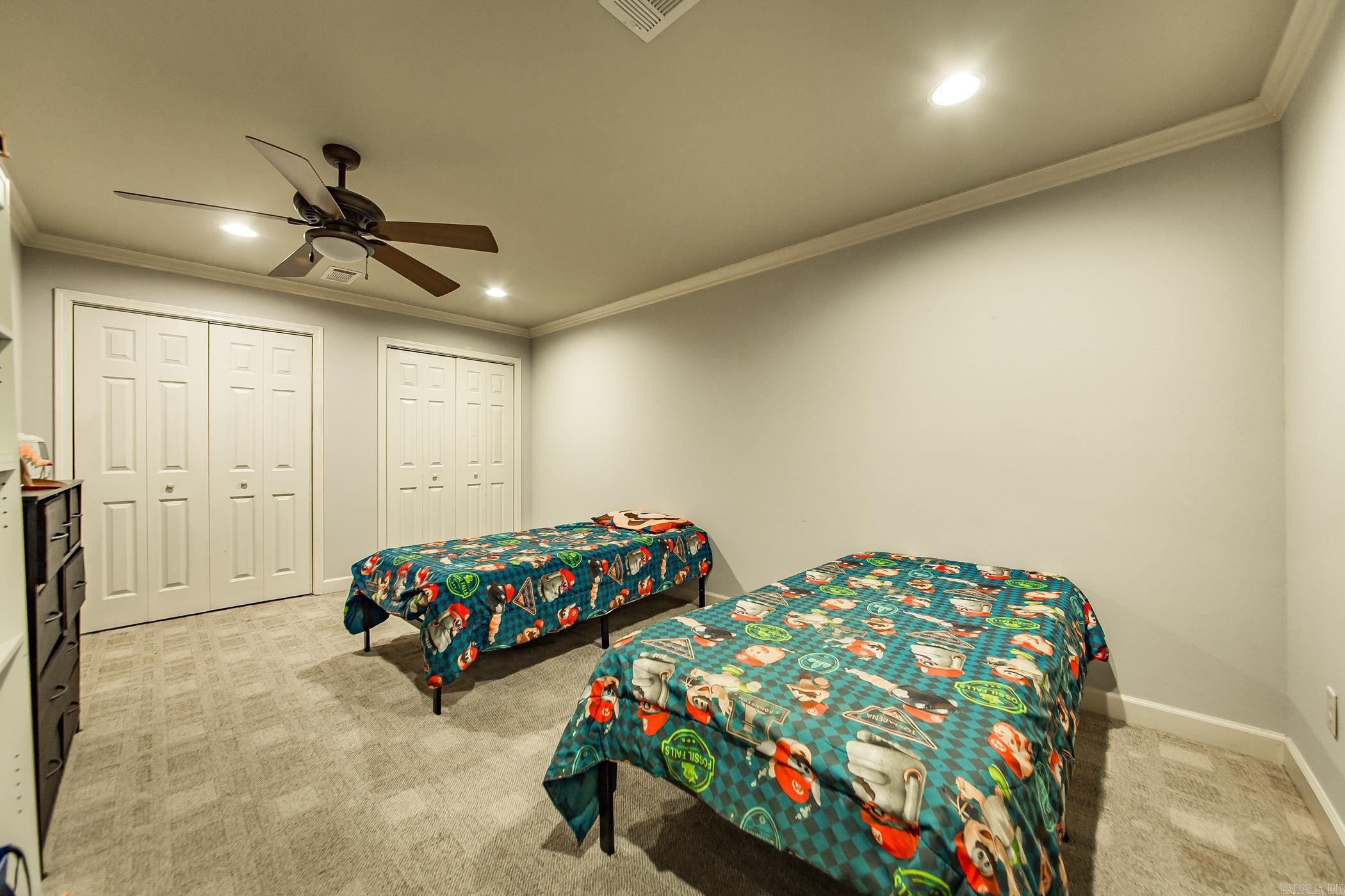 MILLERS CROSSING - Residential