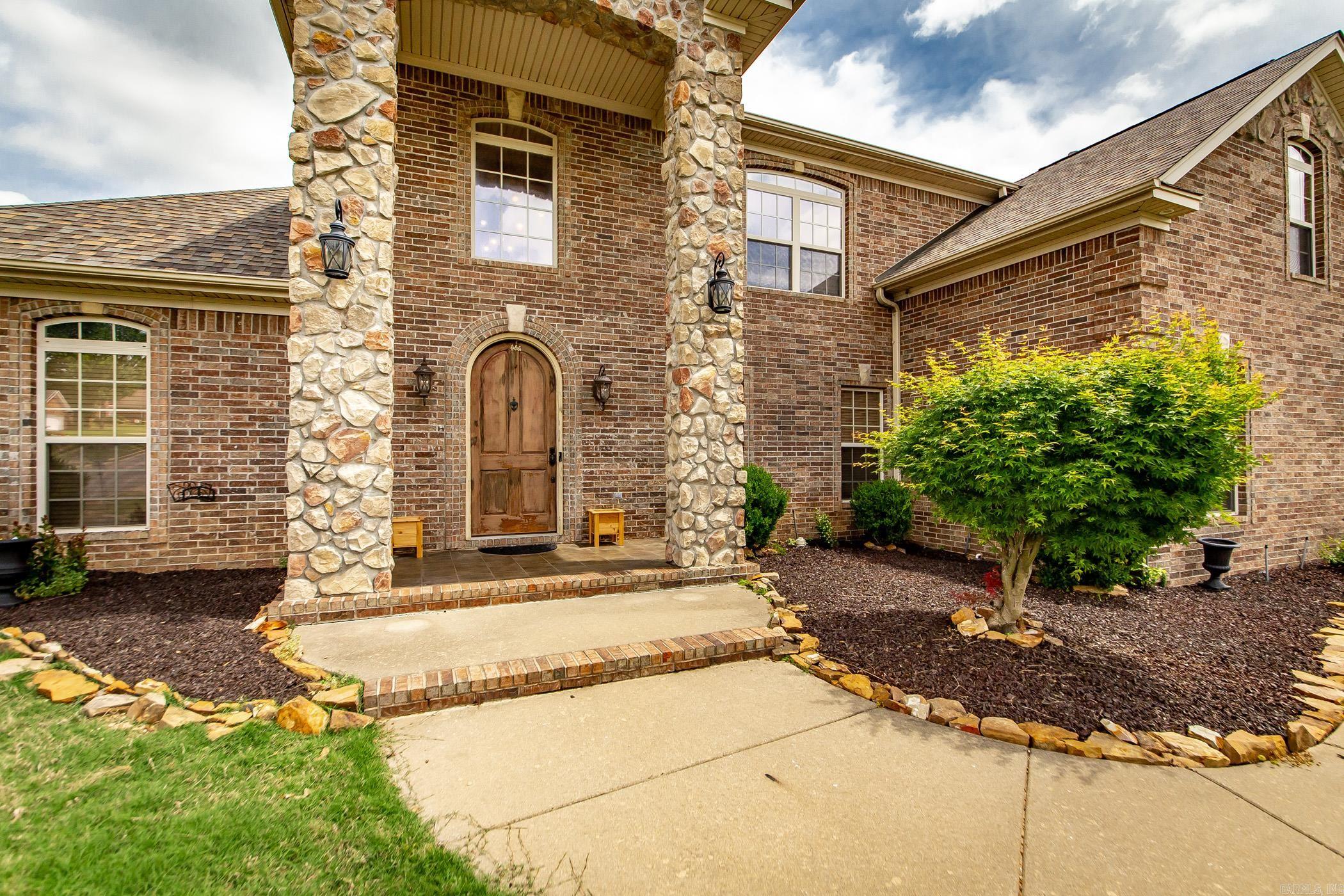 MILLERS CROSSING - Residential