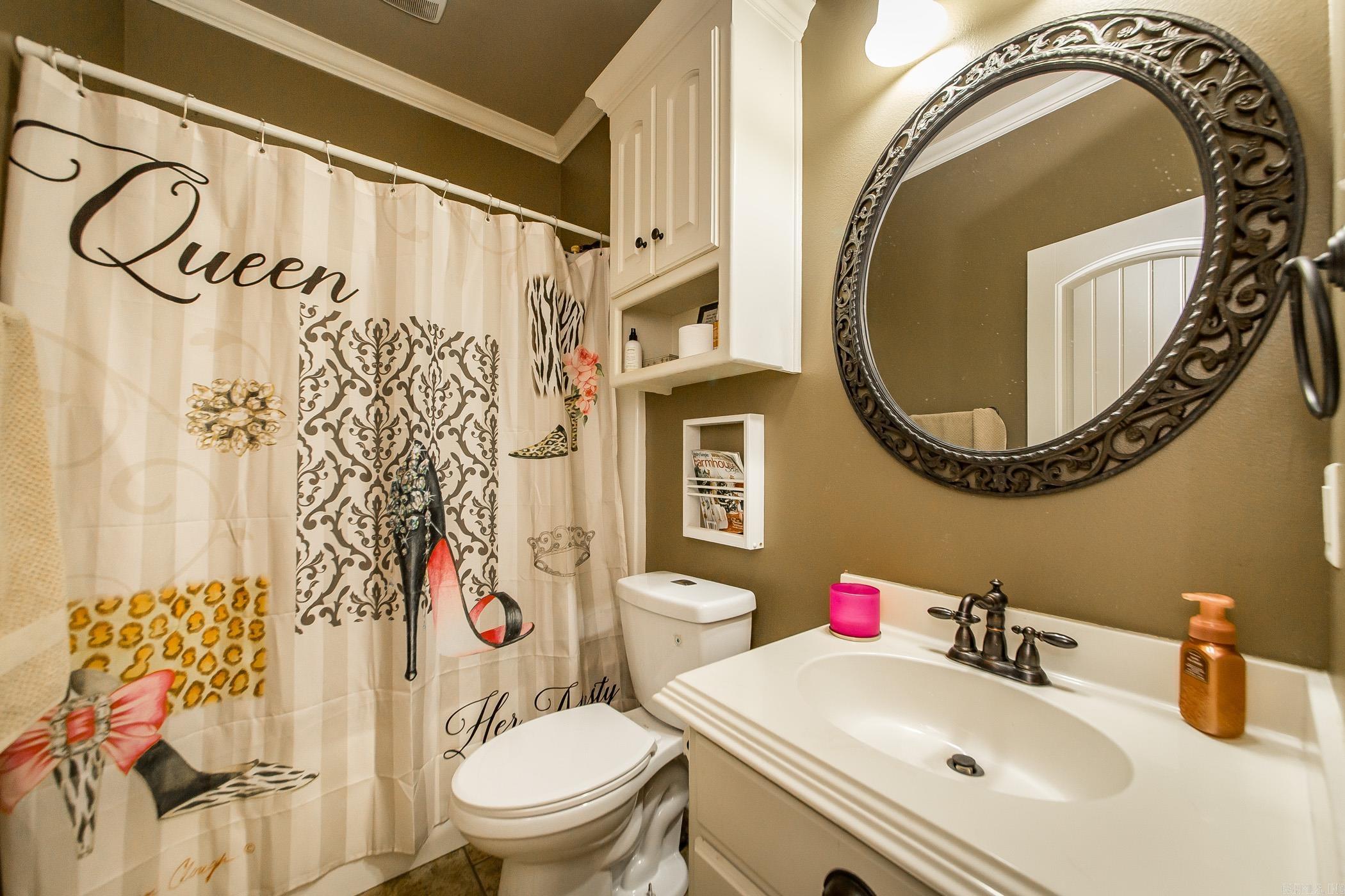 MILLERS CROSSING - Residential