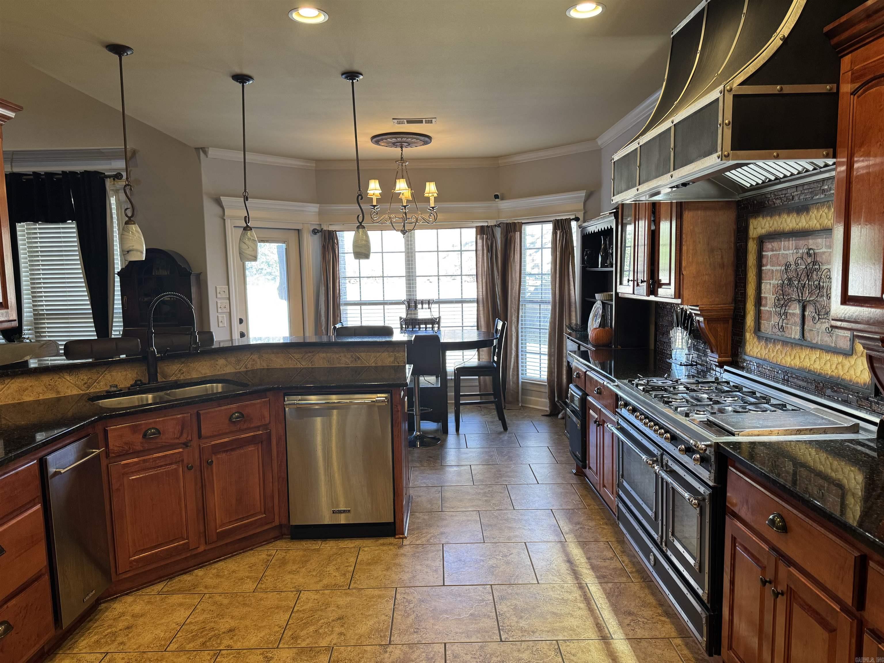 MILLERS CROSSING - Residential