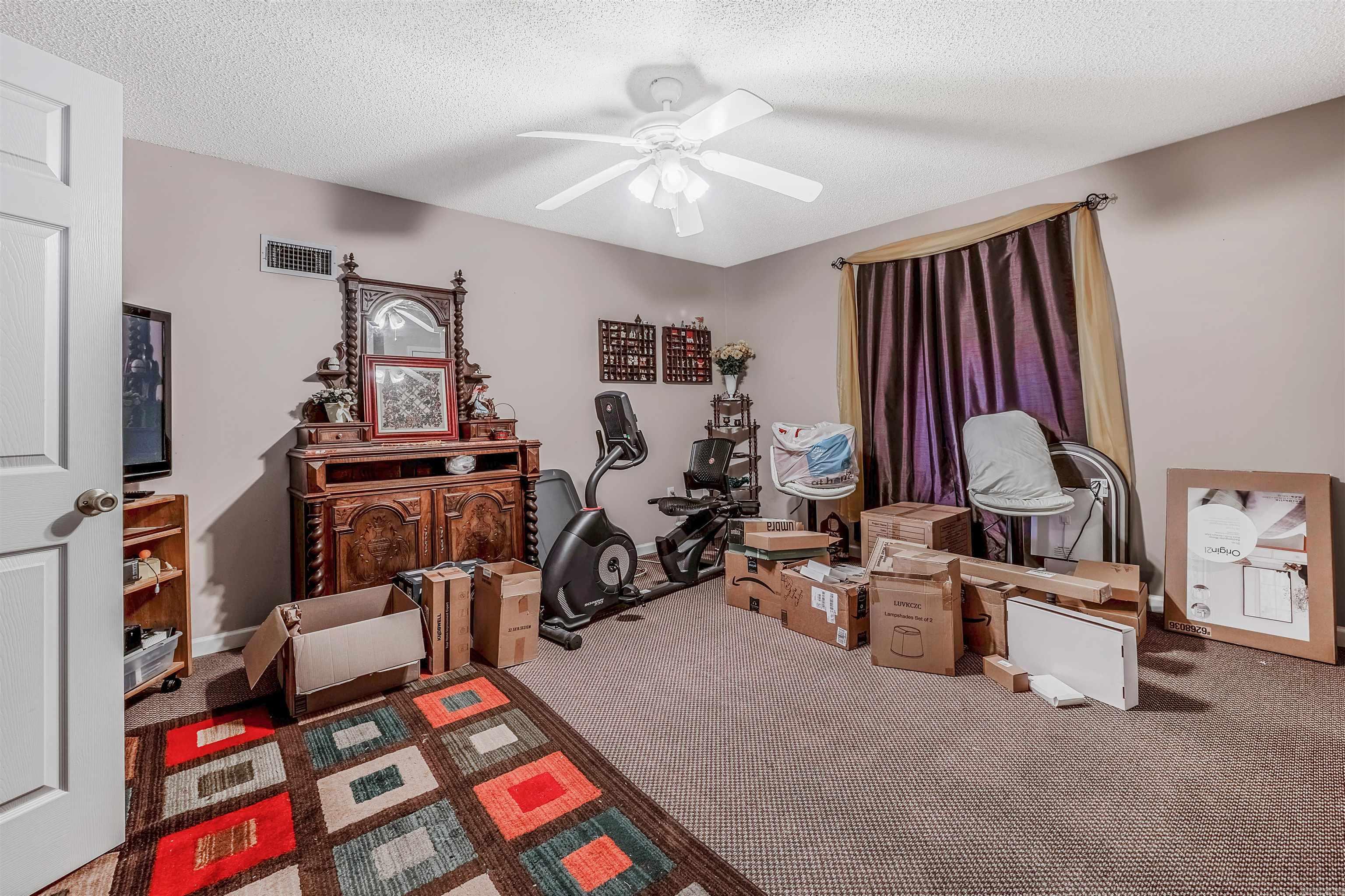 WHITE TAIL ACRES - Residential