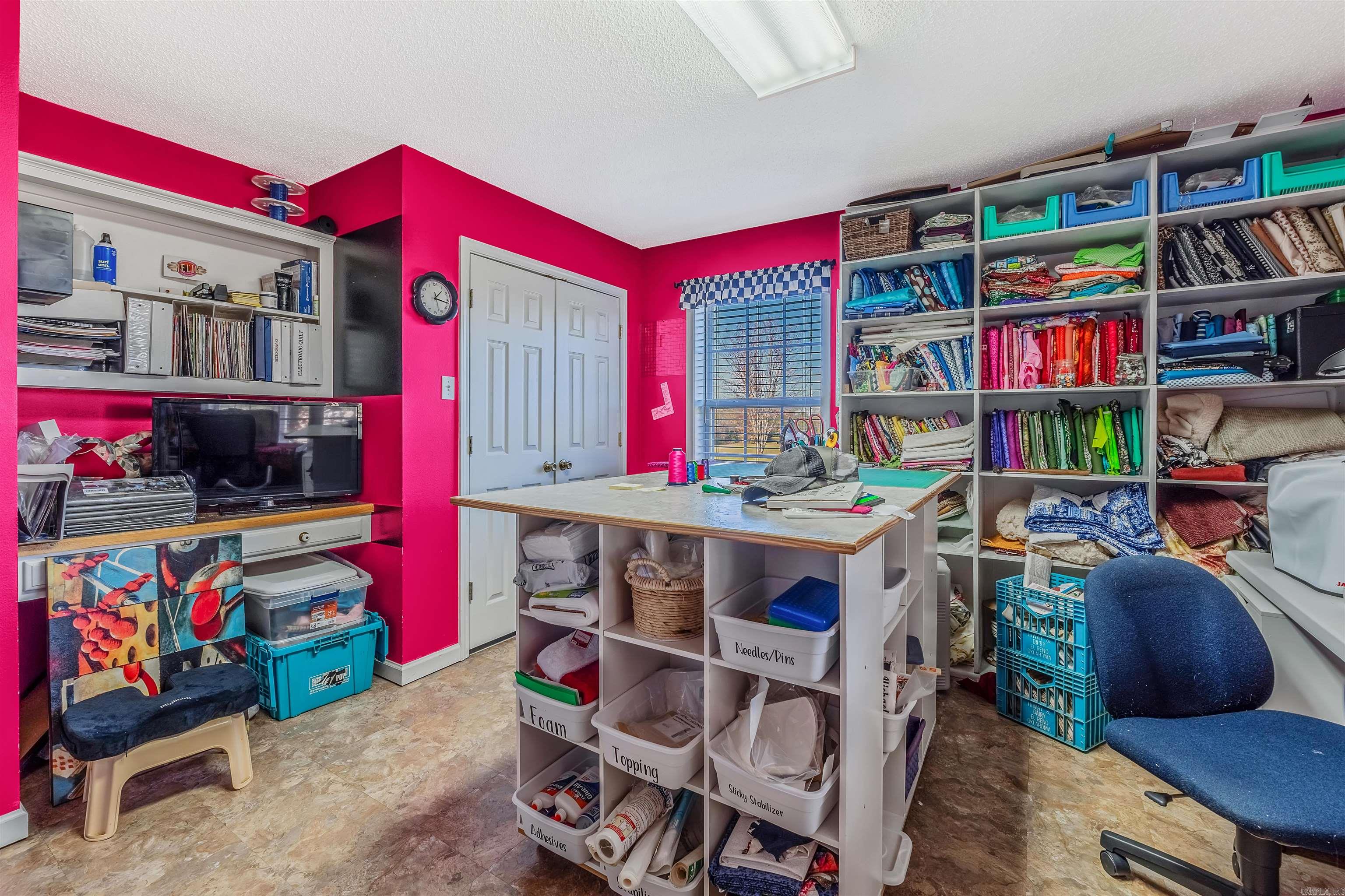 WHITE TAIL ACRES - Residential