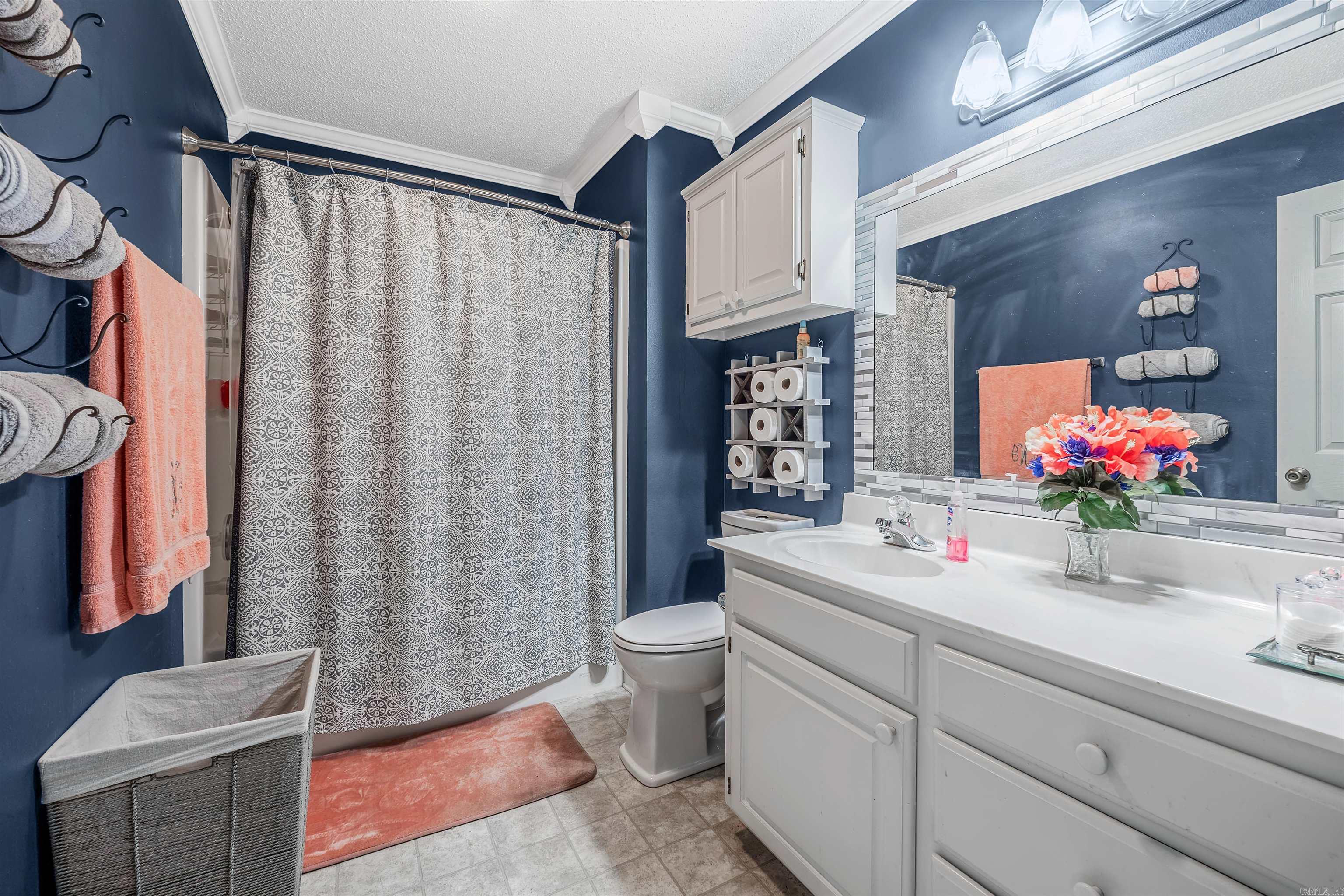 WHITE TAIL ACRES - Residential