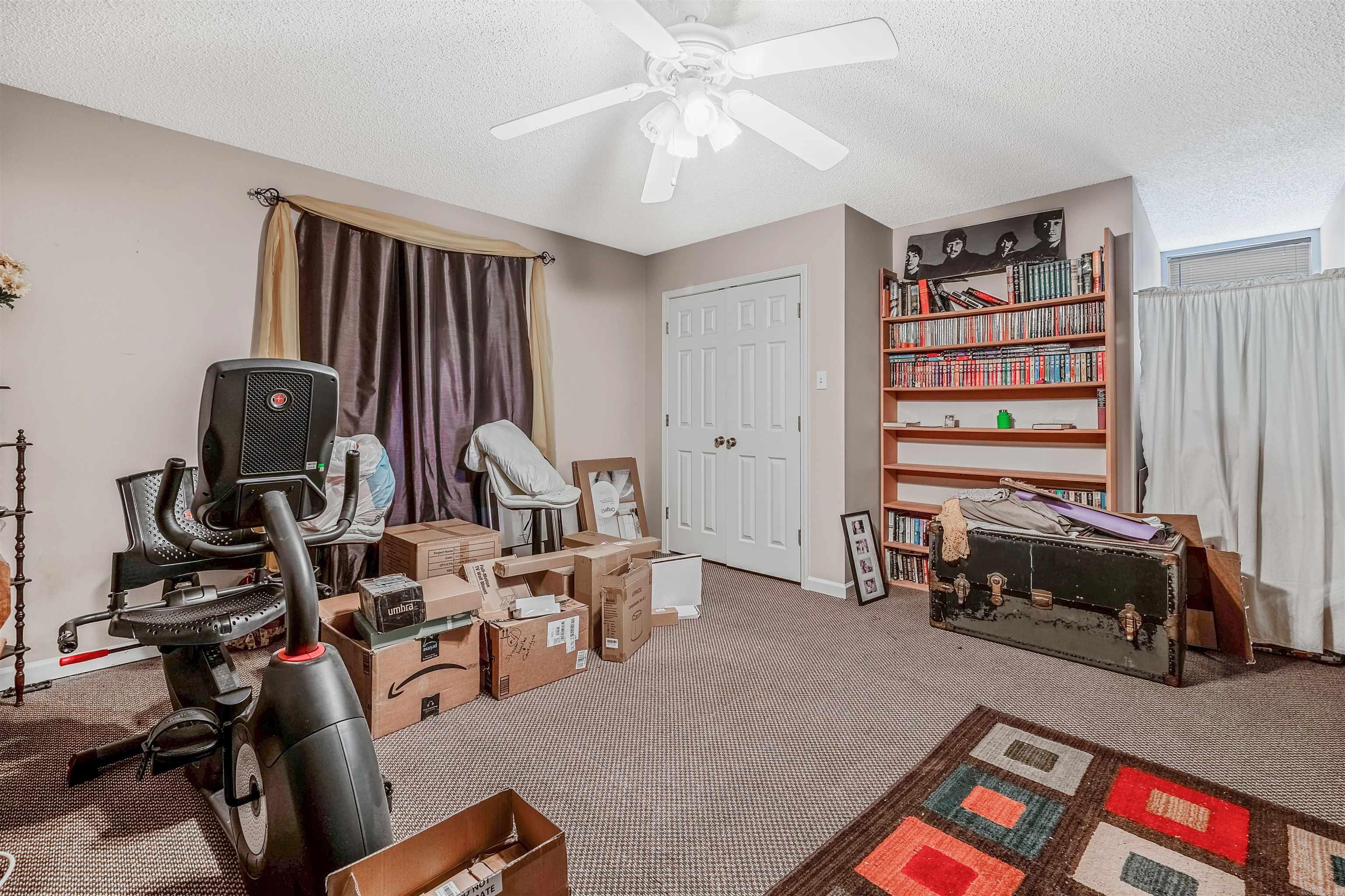 WHITE TAIL ACRES - Residential