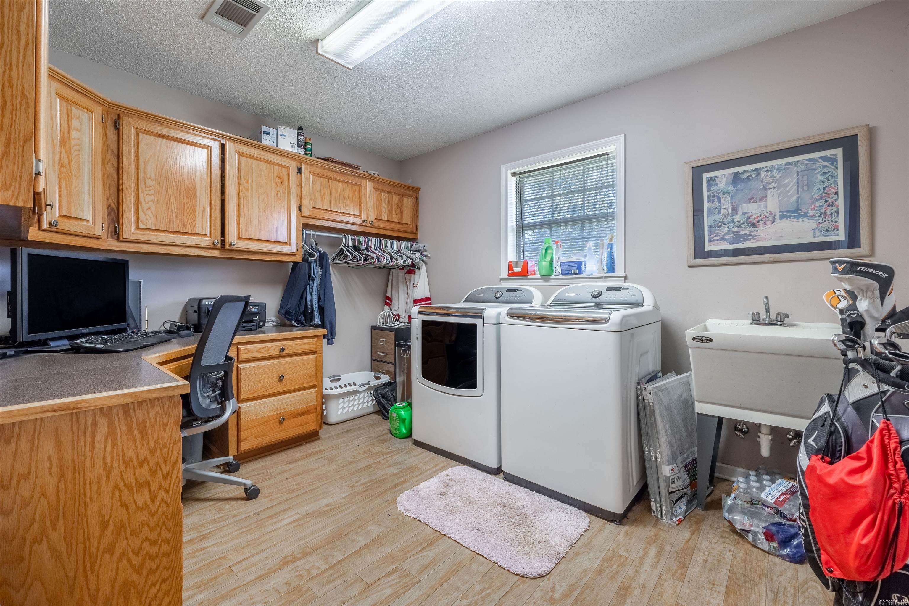 WHITE TAIL ACRES - Residential