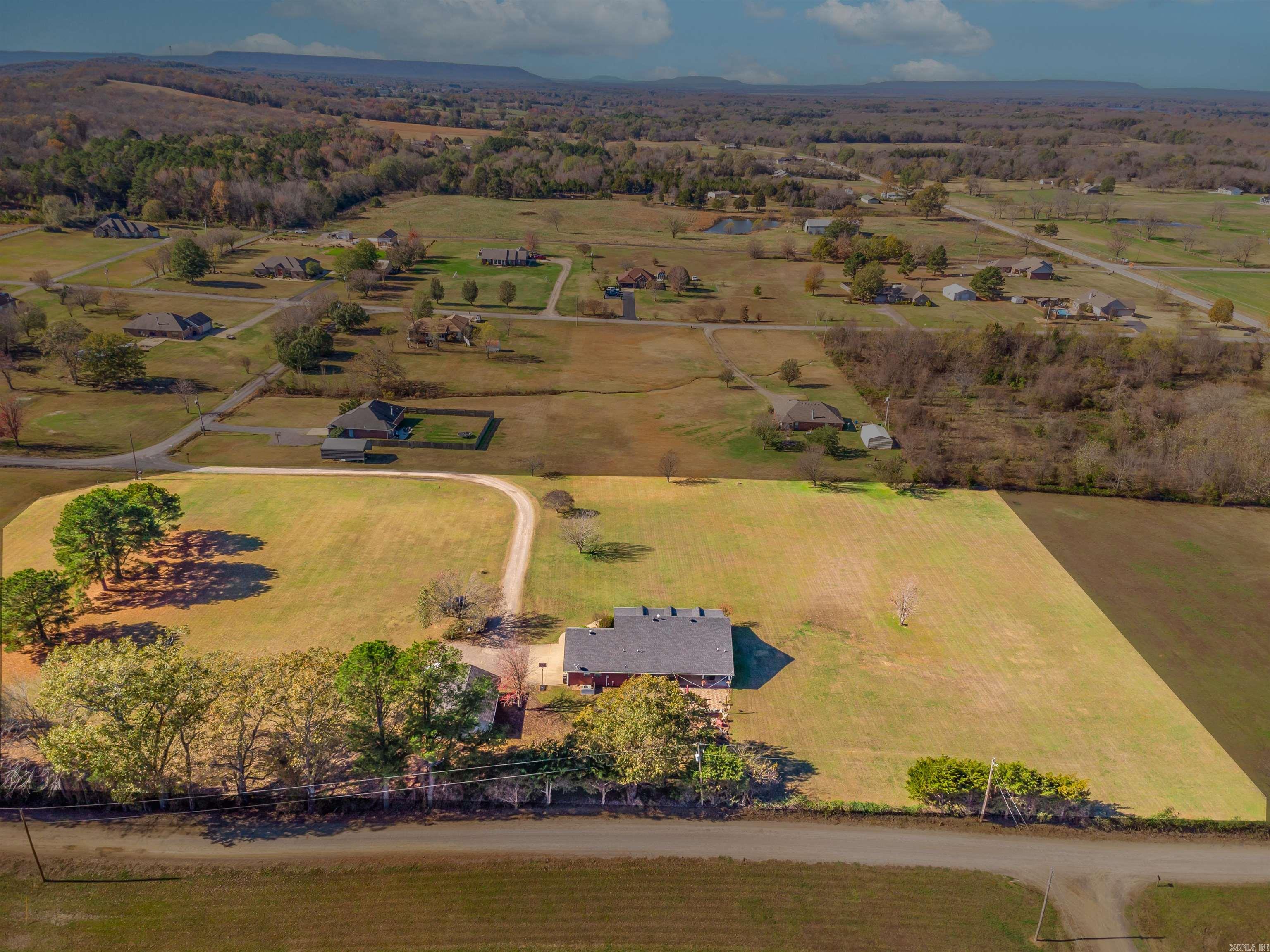 WHITE TAIL ACRES - Residential