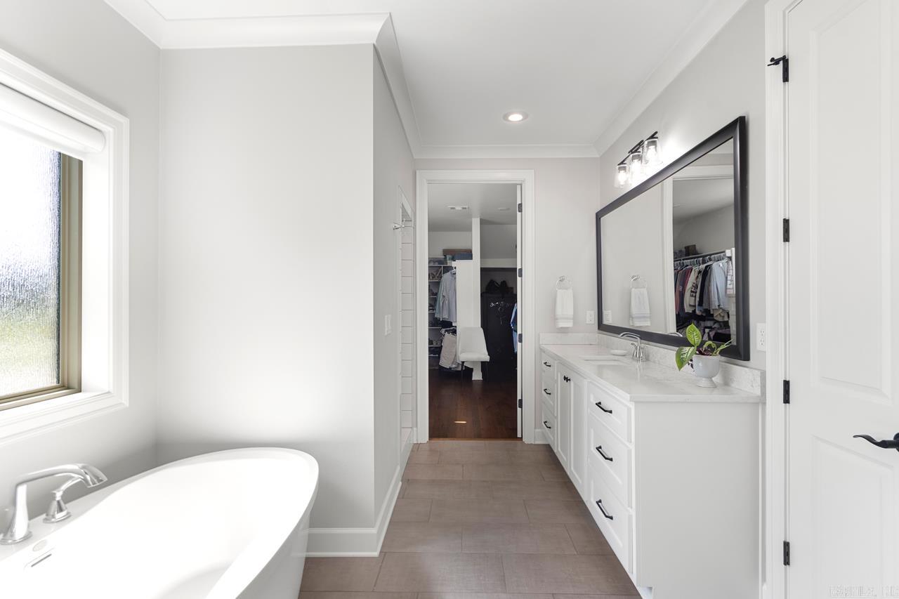 HILLCREST ESTATES - Residential