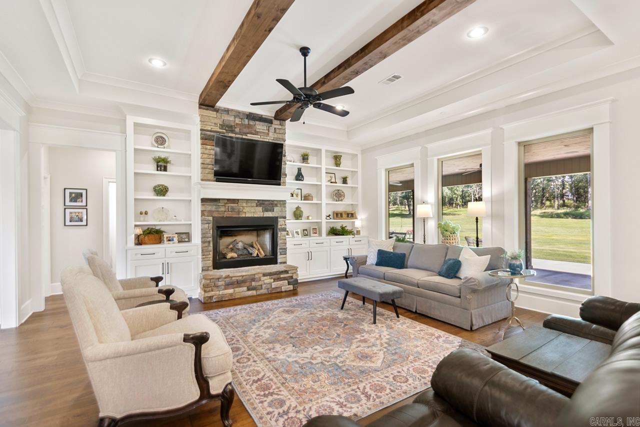 HILLCREST ESTATES - Residential