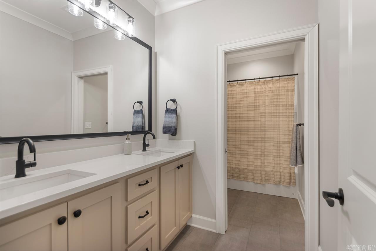 HILLCREST ESTATES - Residential