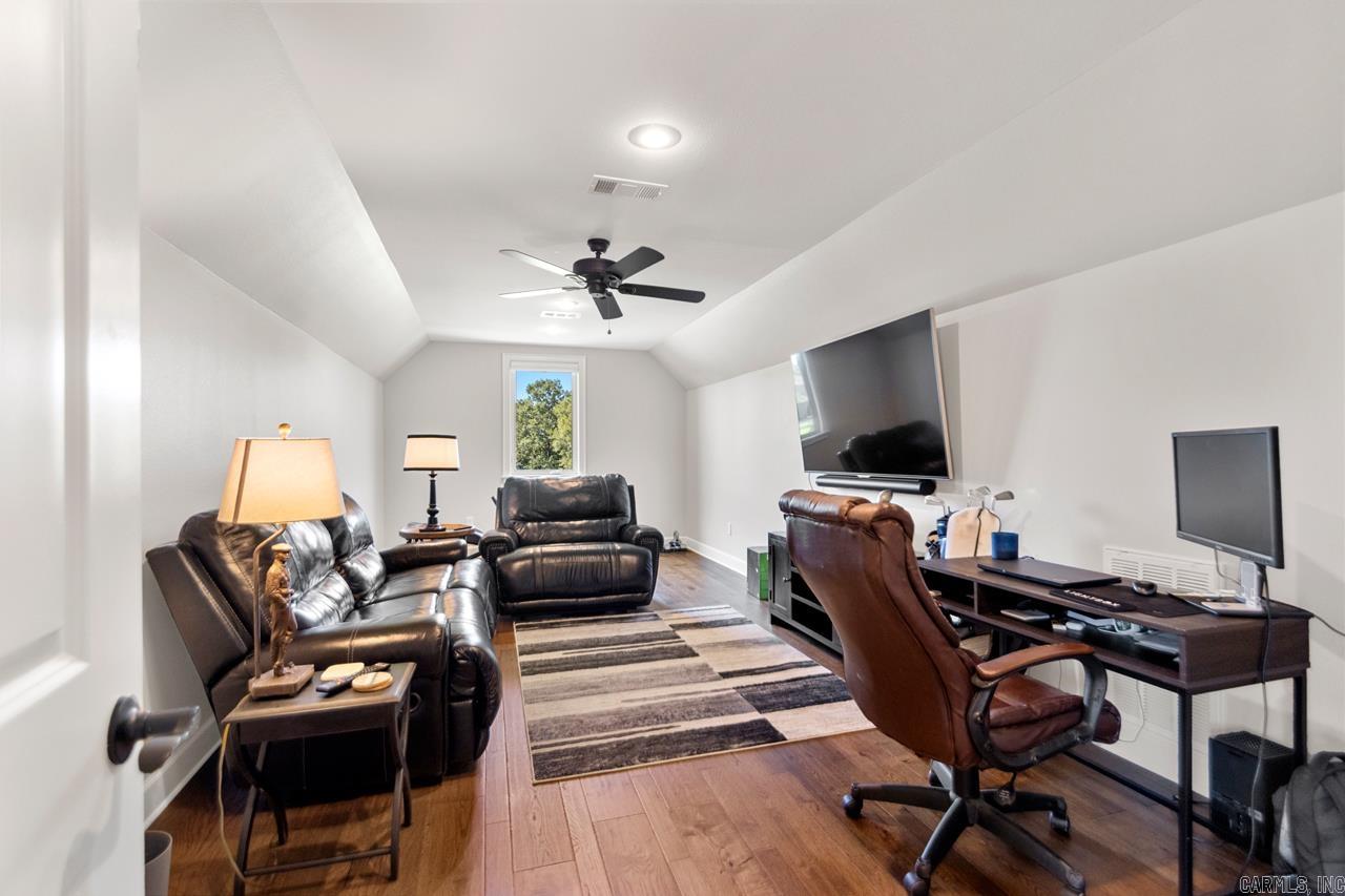 HILLCREST ESTATES - Residential