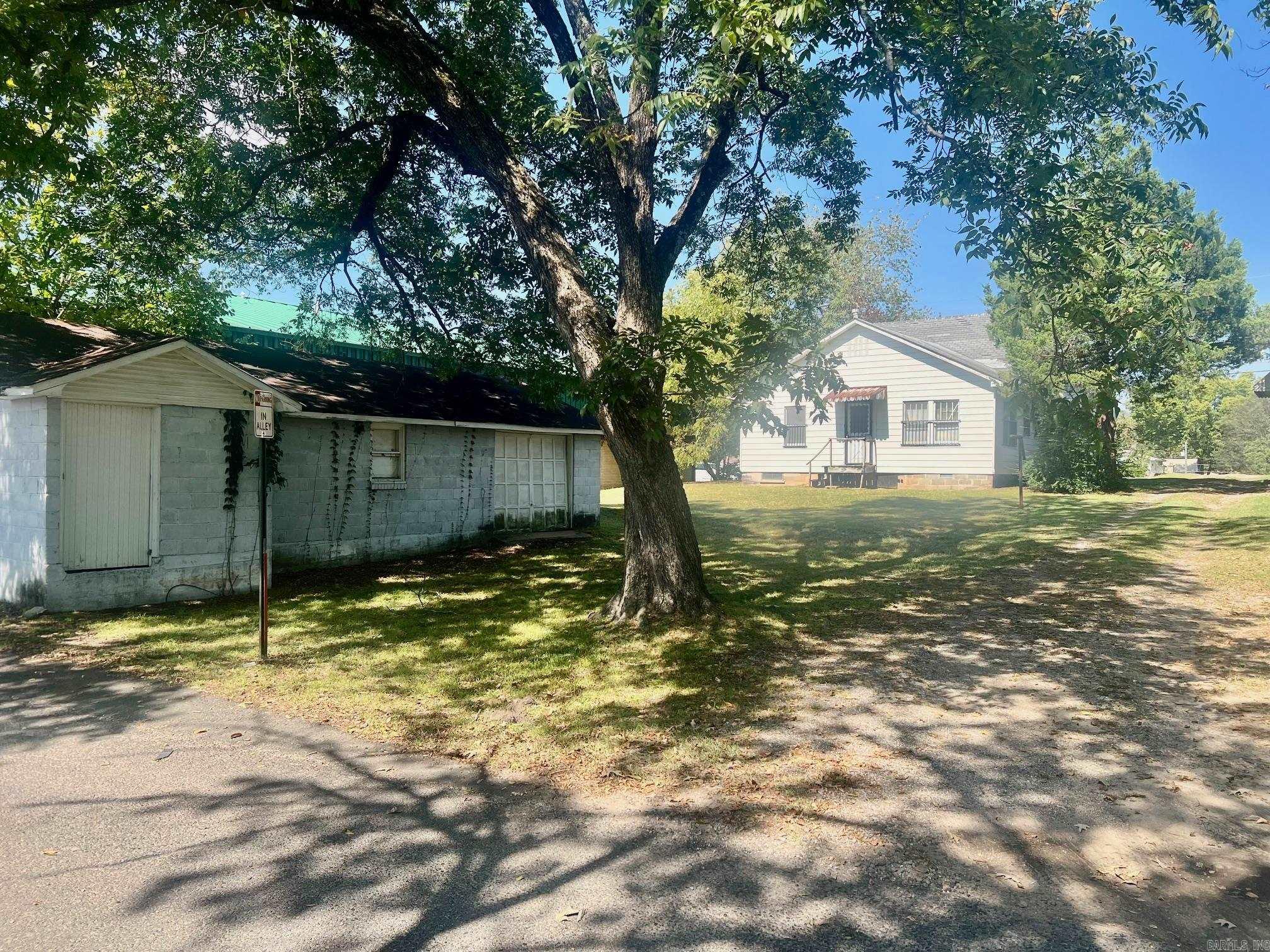 Oak Lawn - Residential