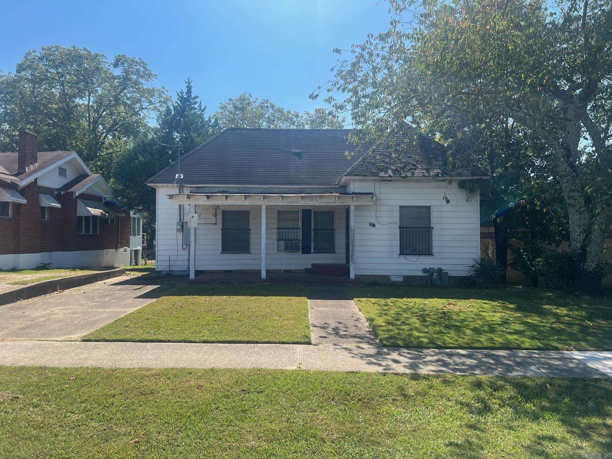 Oak Lawn - Residential