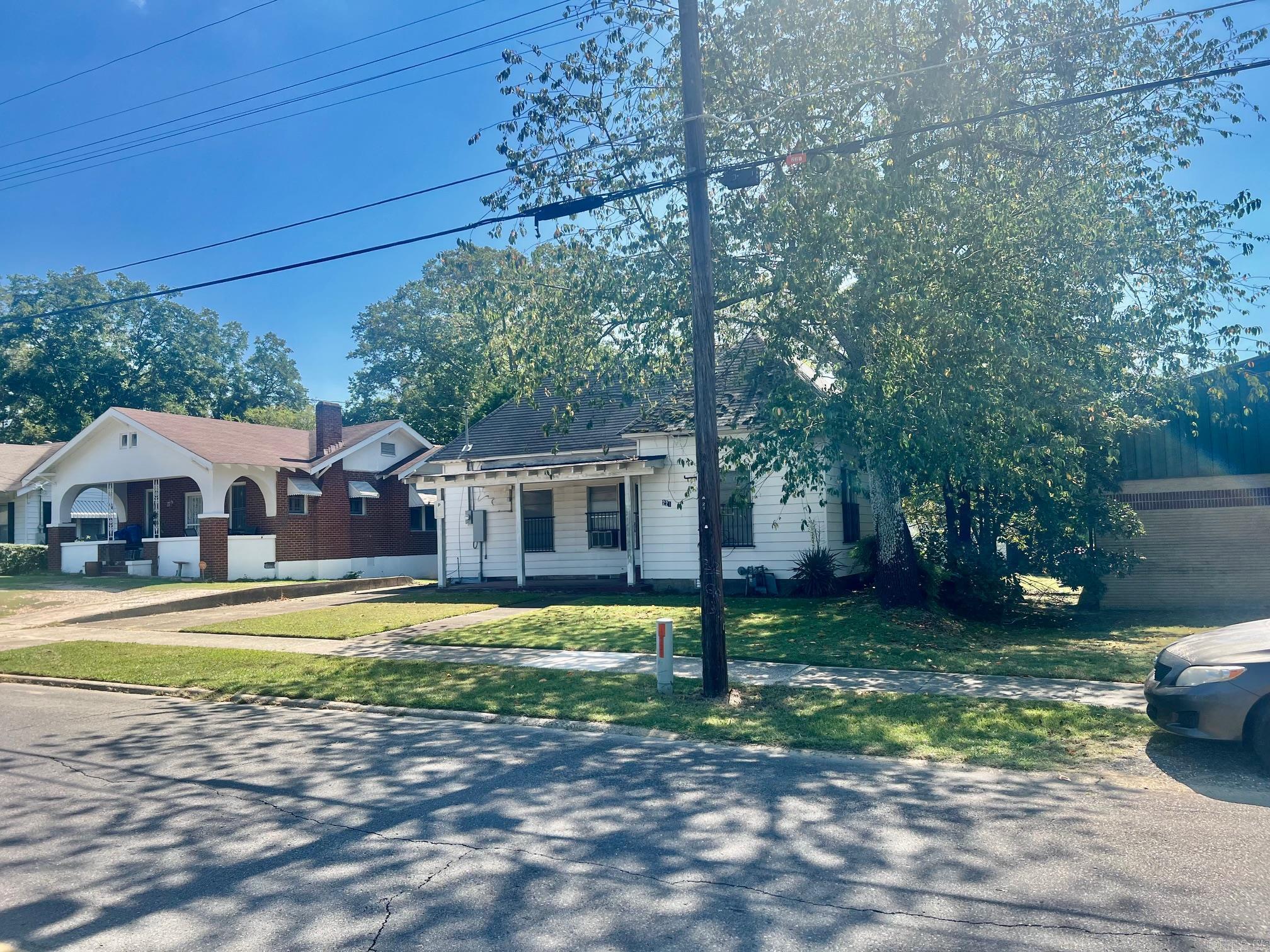 Oak Lawn - Residential
