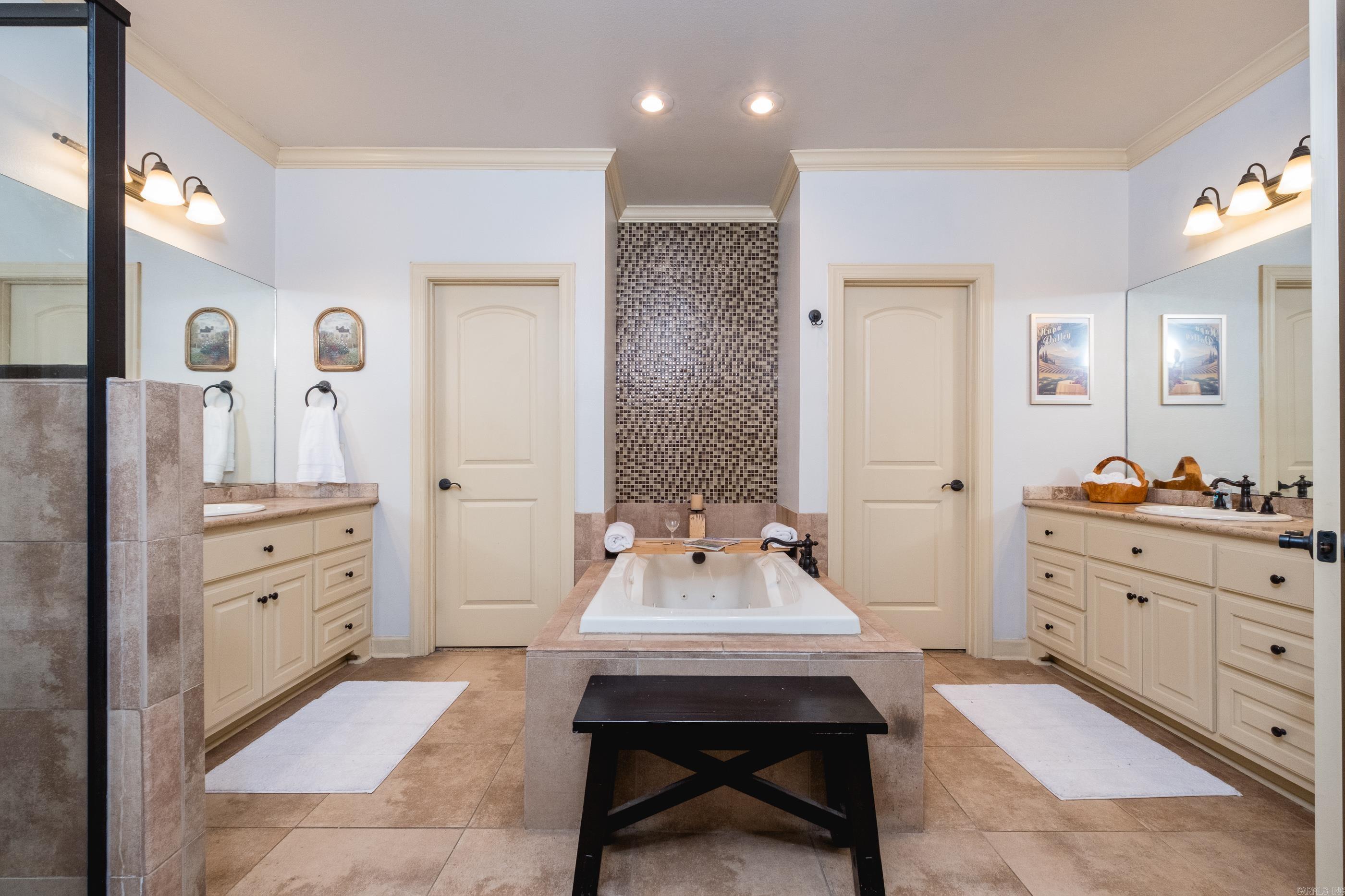 CHENAL VALLEY EPERNAY PLACE - Residential