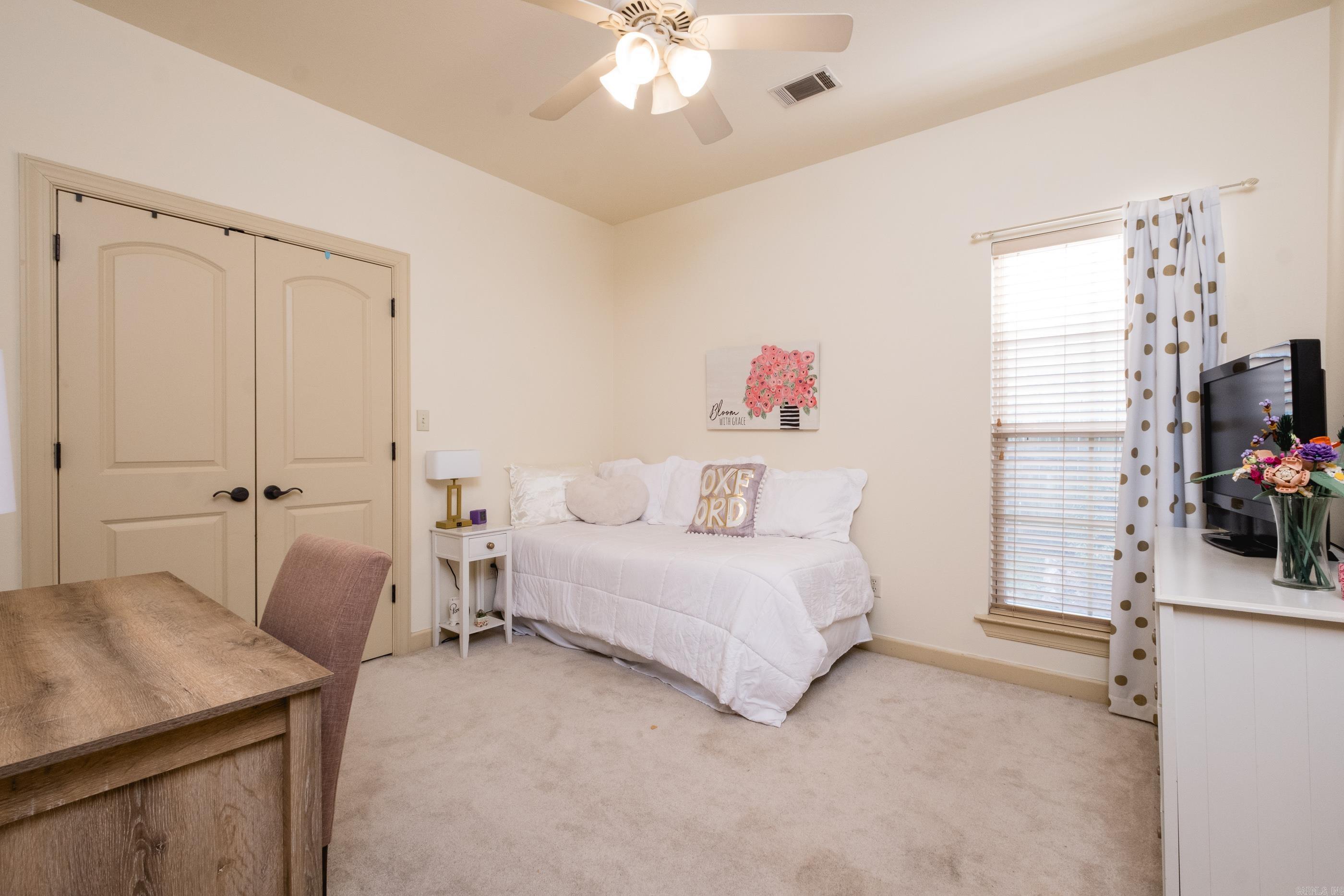 CHENAL VALLEY EPERNAY PLACE - Residential