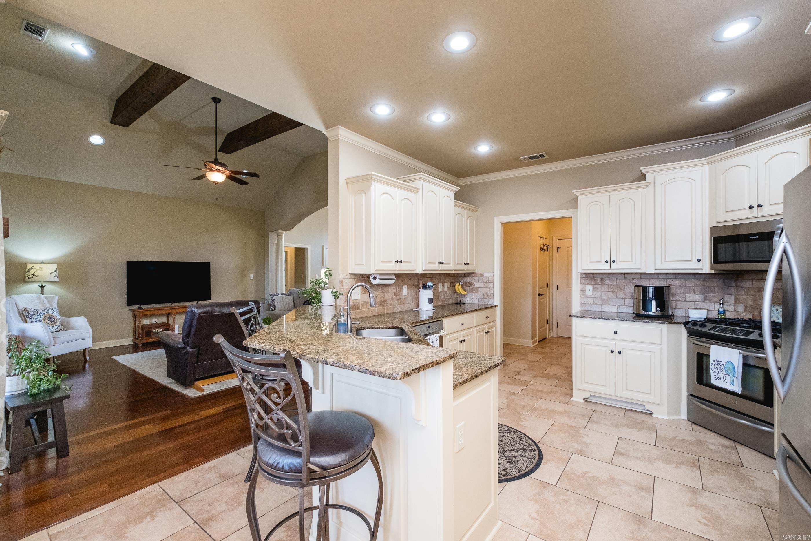 CHENAL VALLEY EPERNAY PLACE - Residential