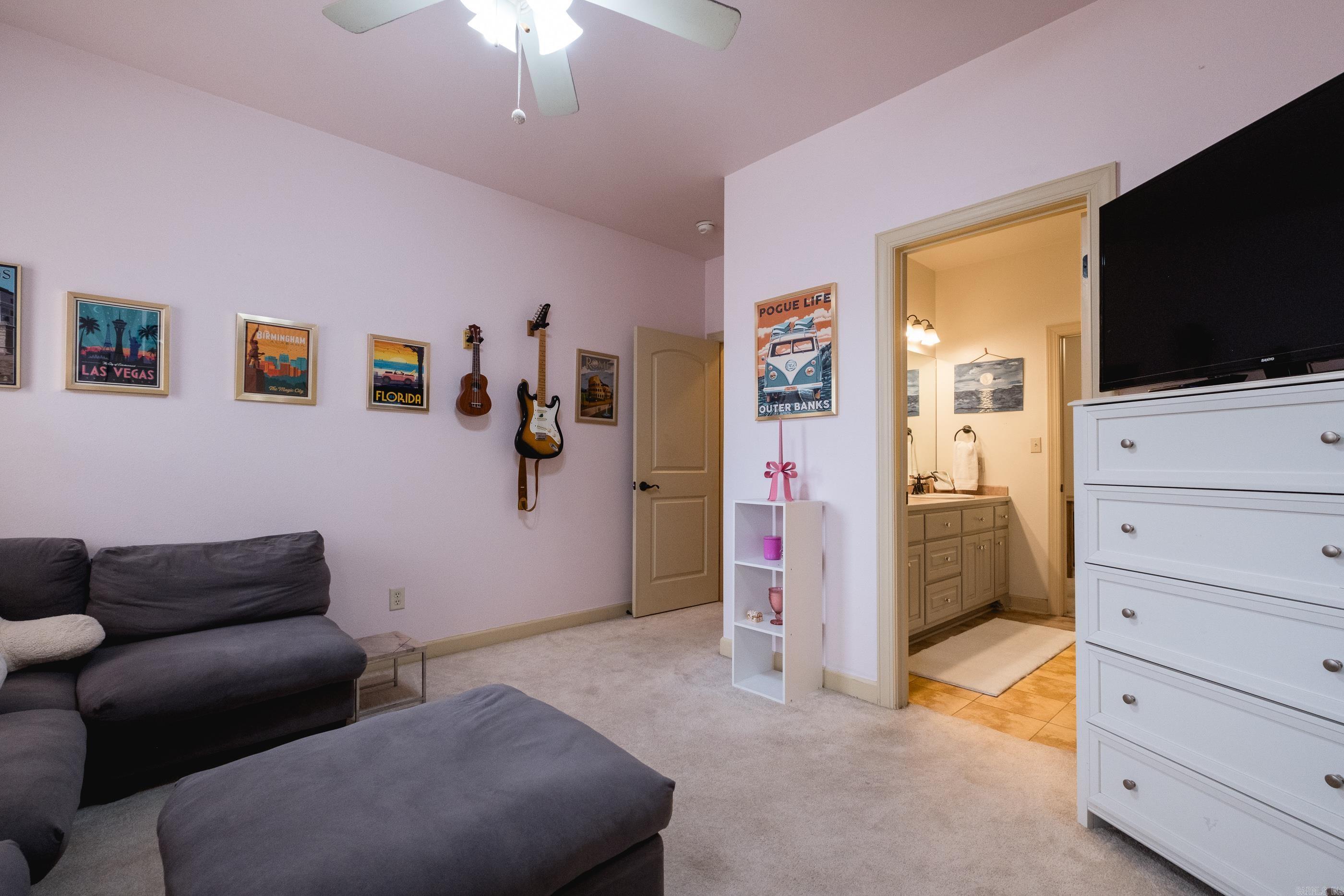 CHENAL VALLEY EPERNAY PLACE - Residential