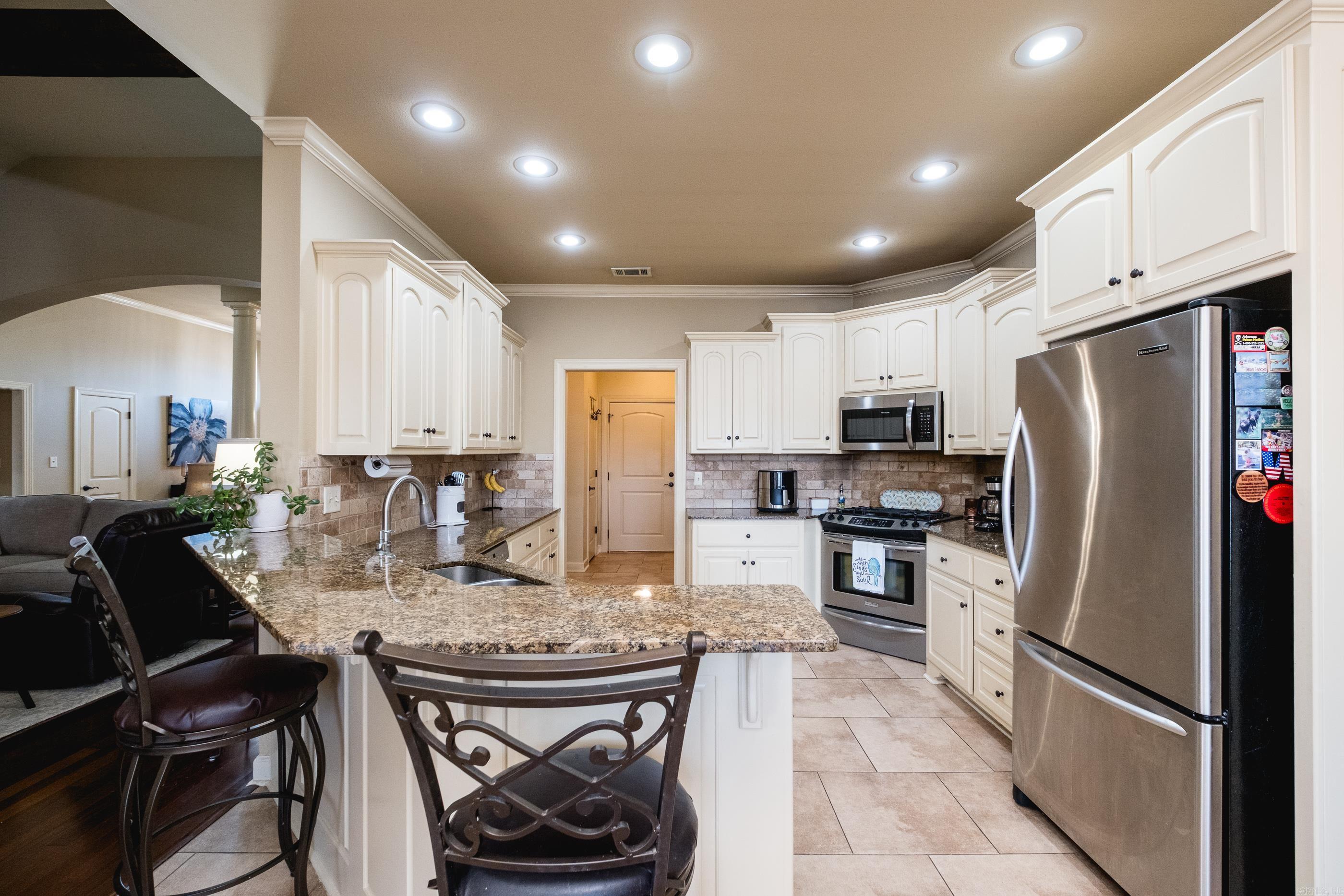 CHENAL VALLEY EPERNAY PLACE - Residential